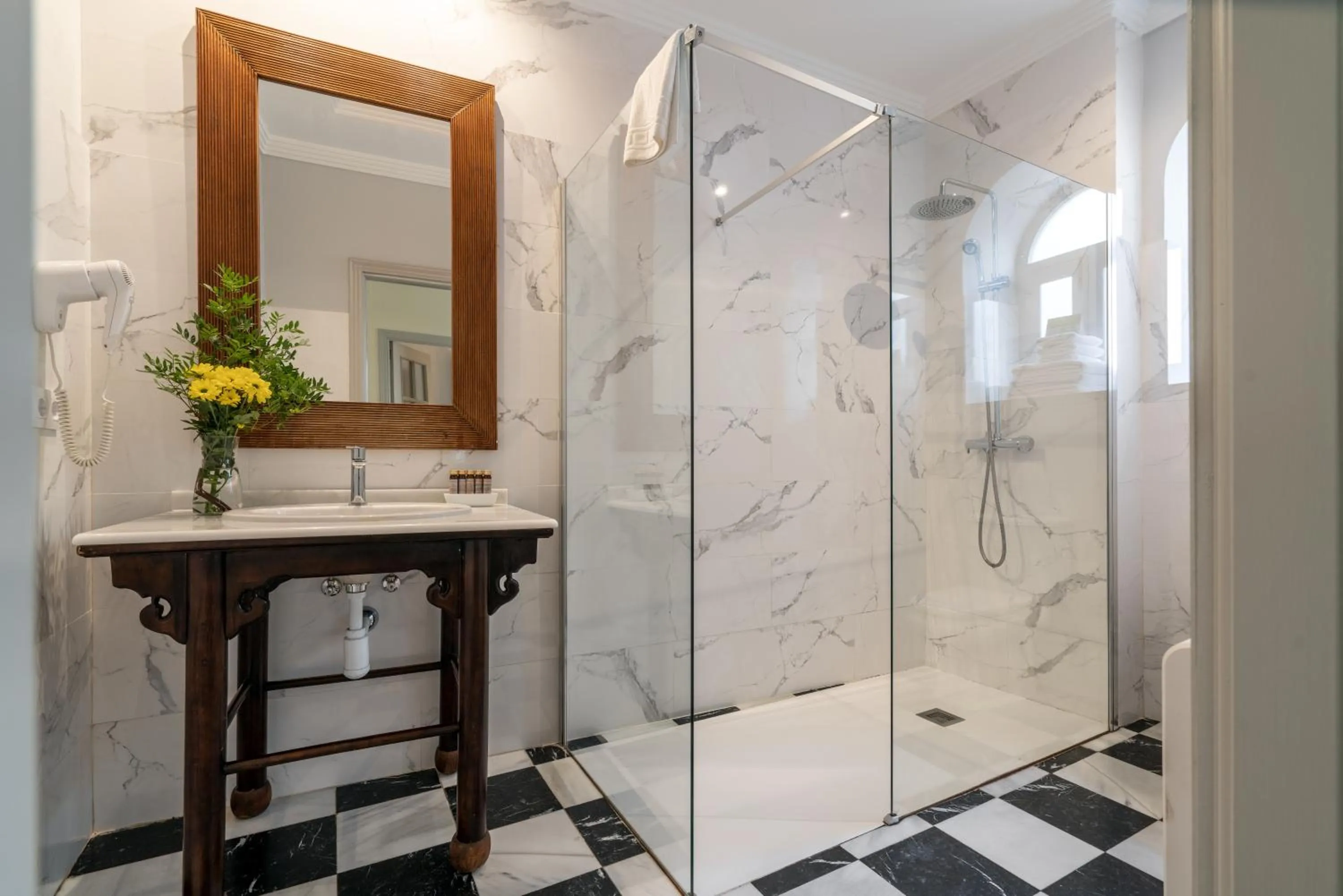 Shower in Art Boutique Hotel Chamarel