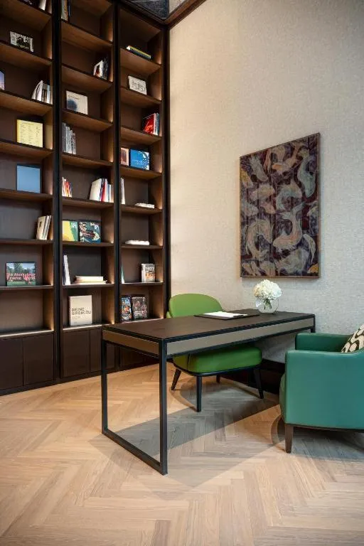 Library in Almanac Palais Vienna