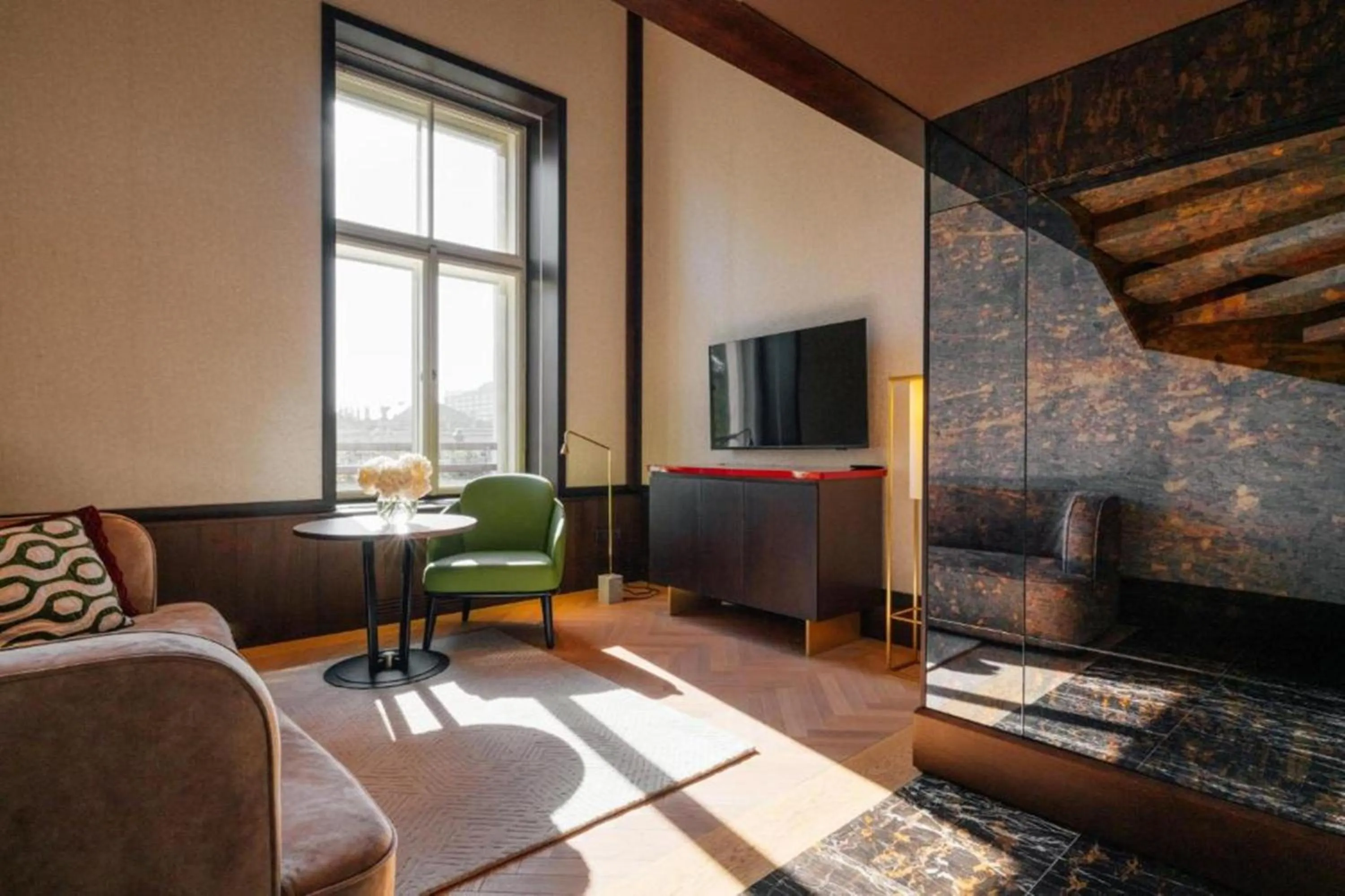 Photo of the whole room in Almanac Palais Vienna