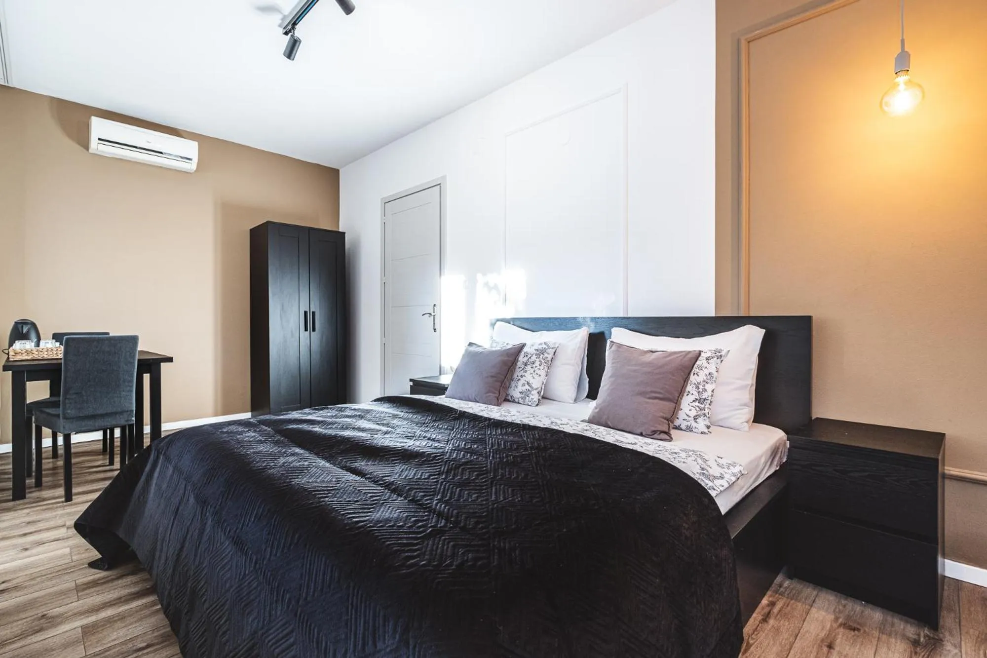 Bed in National Plus