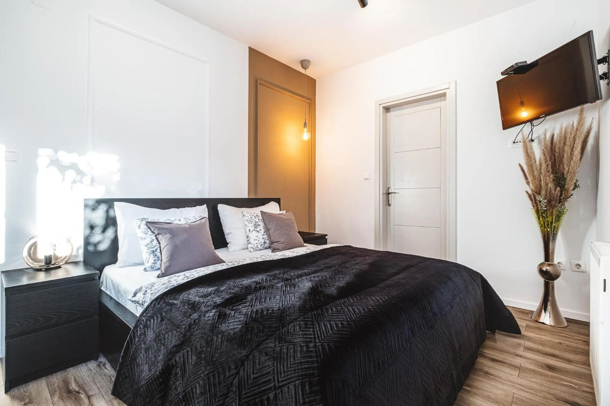 Bed in National Plus