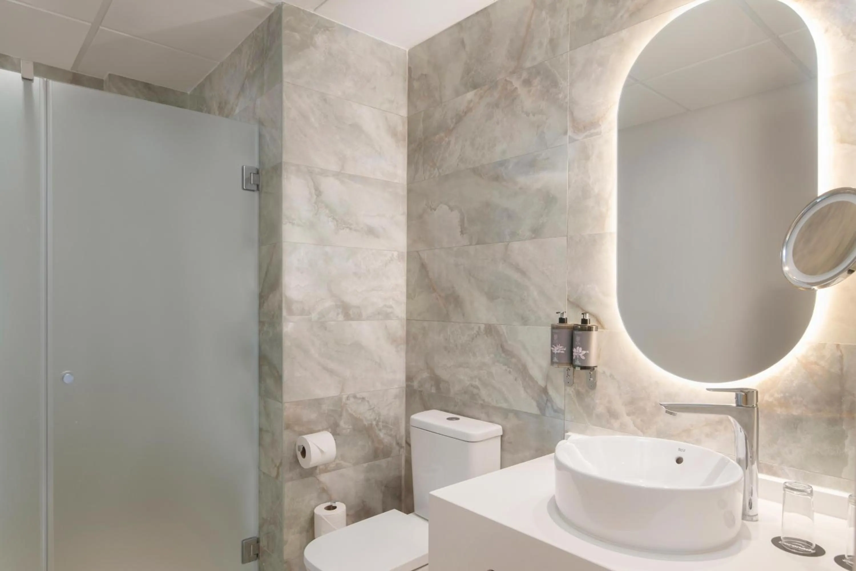 Shower in Serenade All Suites - Adults Only Resort