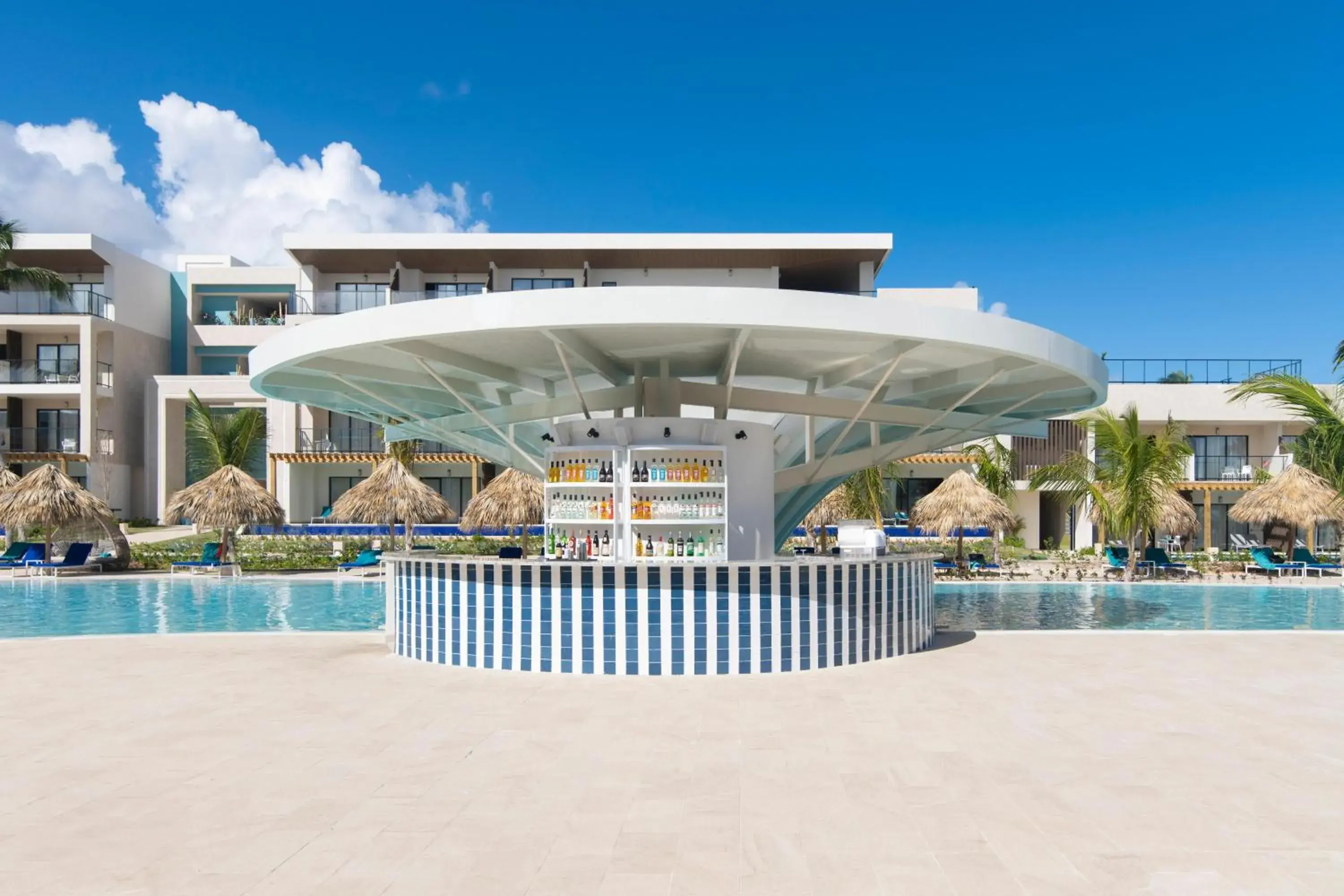 Lounge or bar in Serenade All Suites - Adults Only Resort Lounge or bar in Serenade All Suites - Adults Only Resort