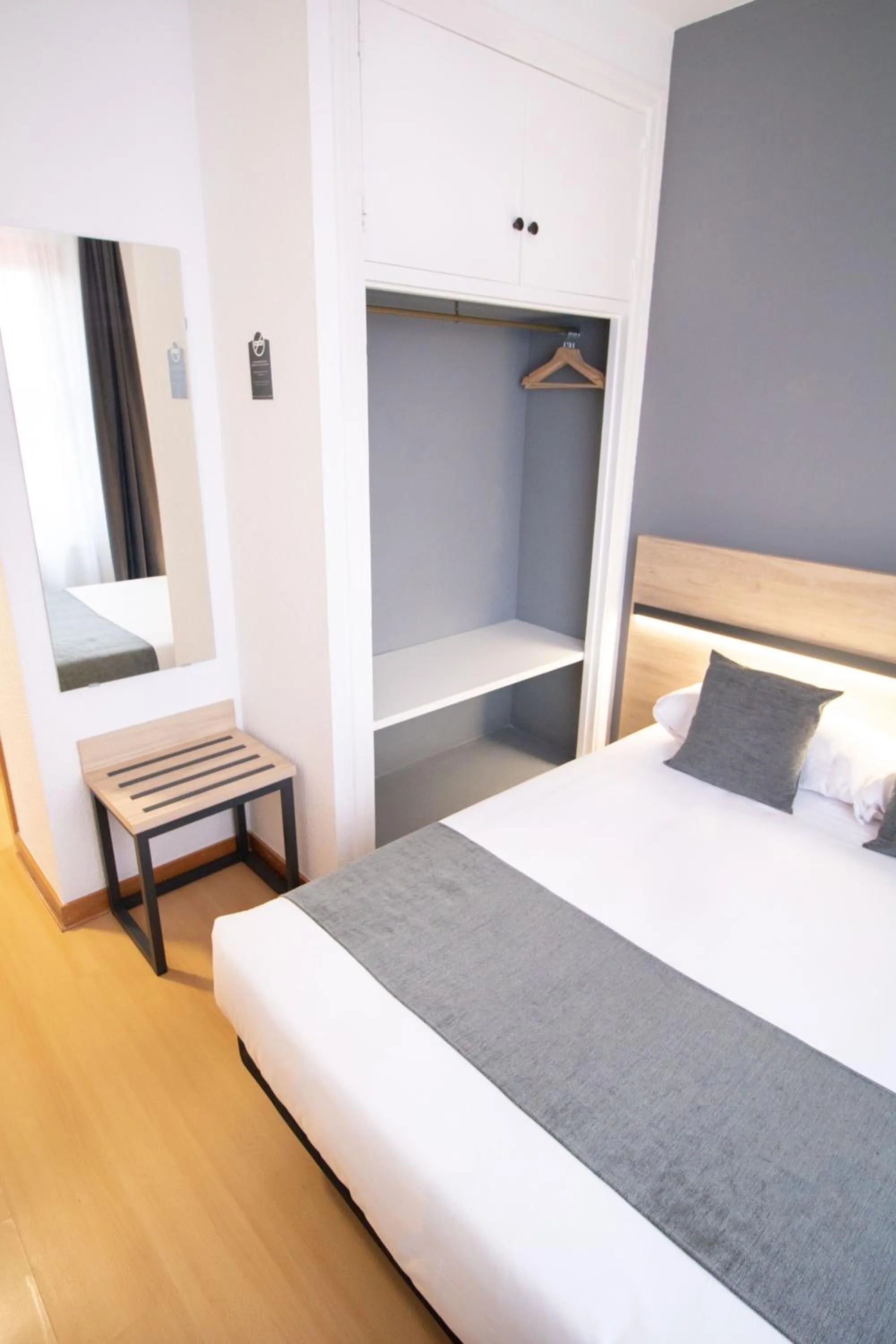 Photo of the whole room, Bed in Alda Puerto Seco