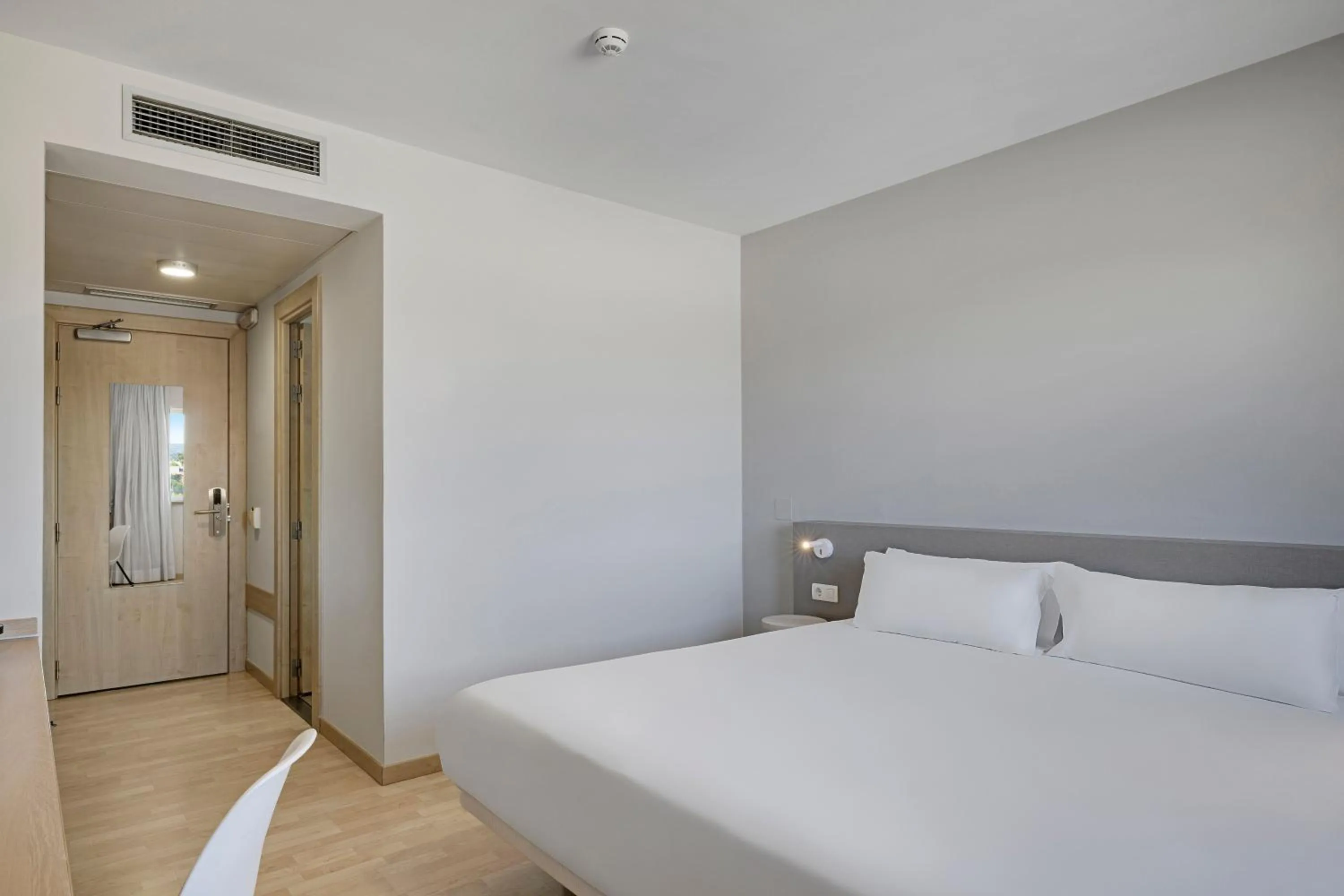 Bed in B&B HOTEL Madrid Las Rozas