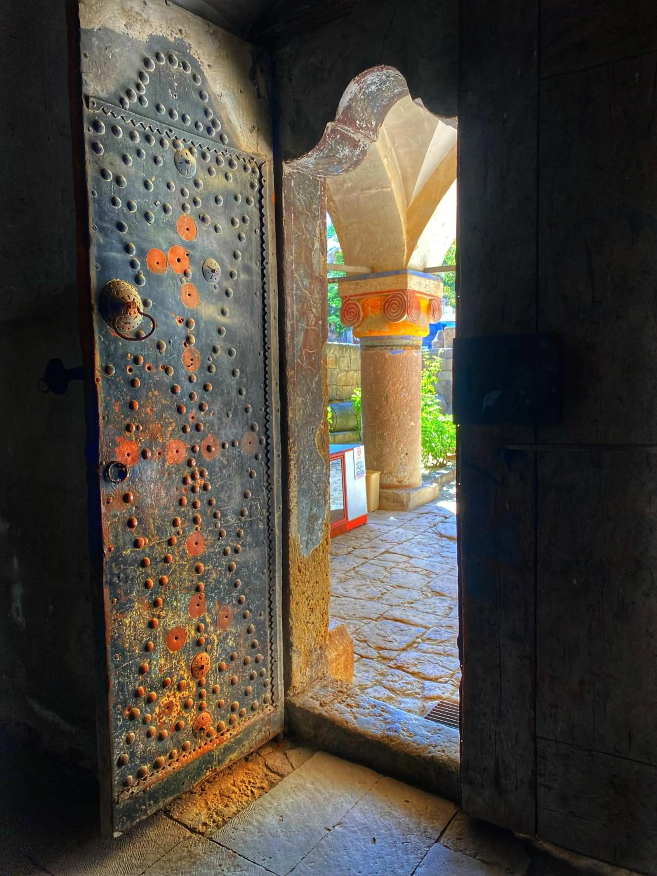 Nearby landmark in Sinasos Evleri