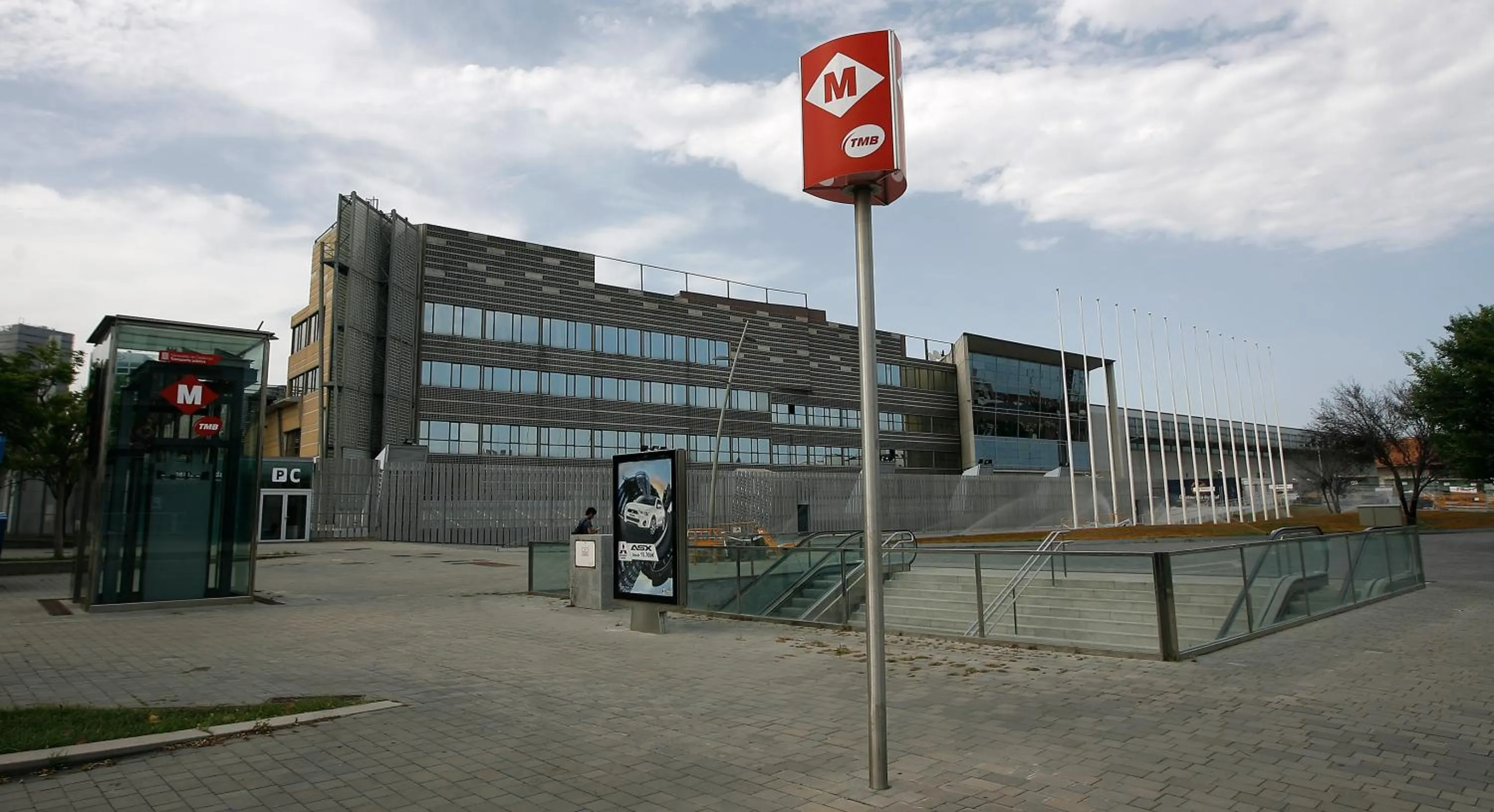 Property building in Travelodge Barcelona Fira