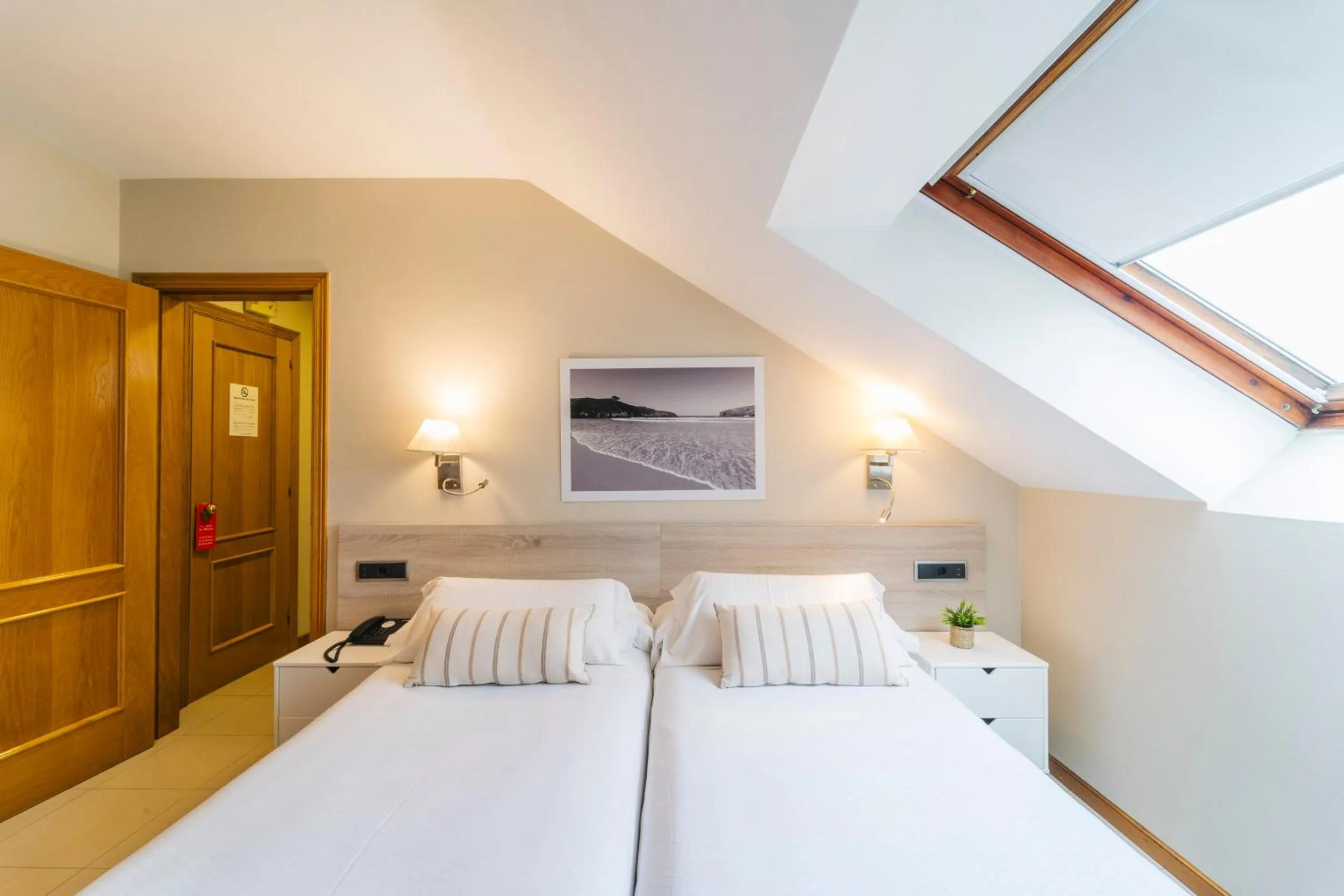 Bedroom, Bed in Miracielos