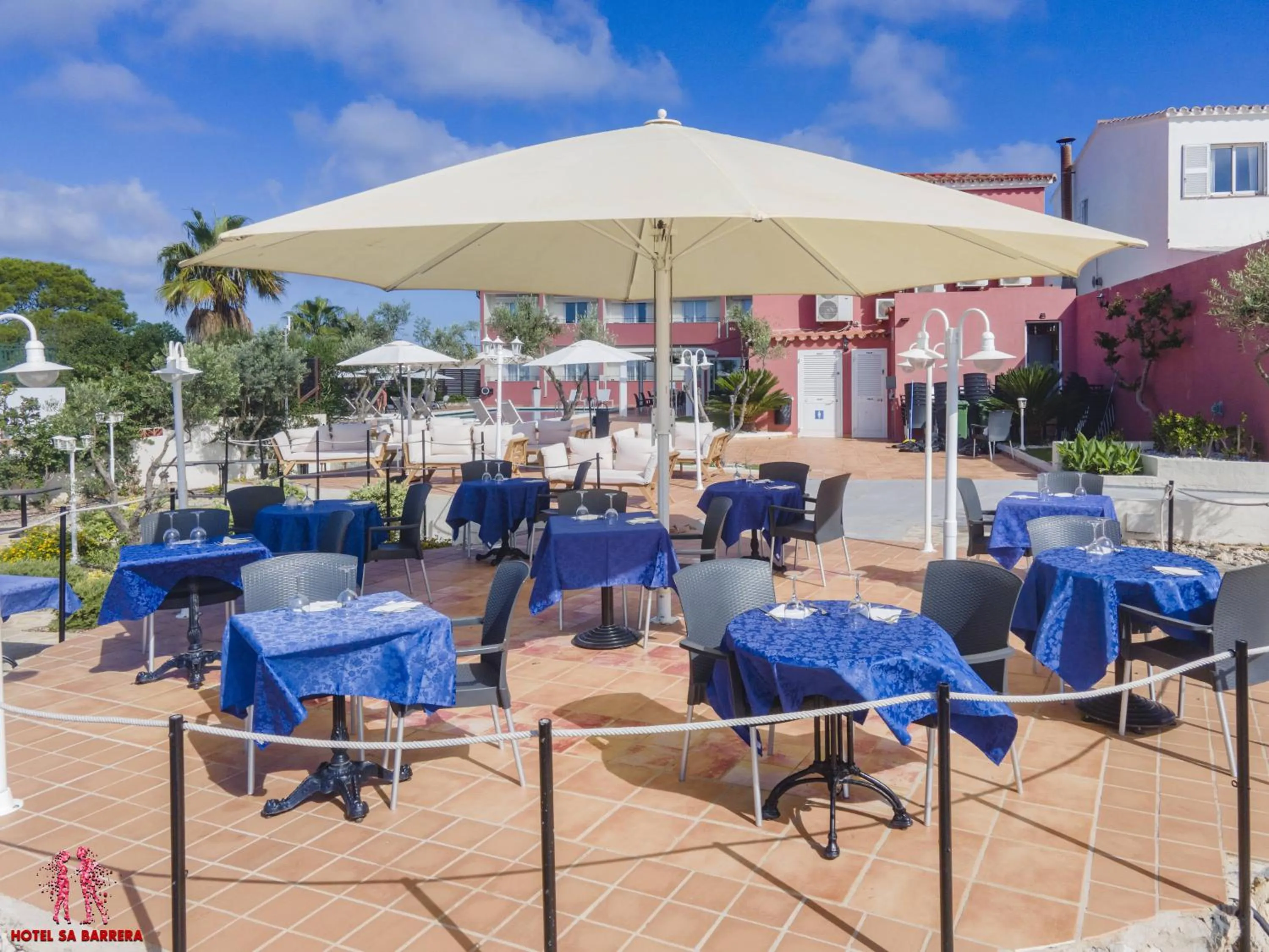 Restaurant/places to eat in Hotel Sa Barrera - Adults Only