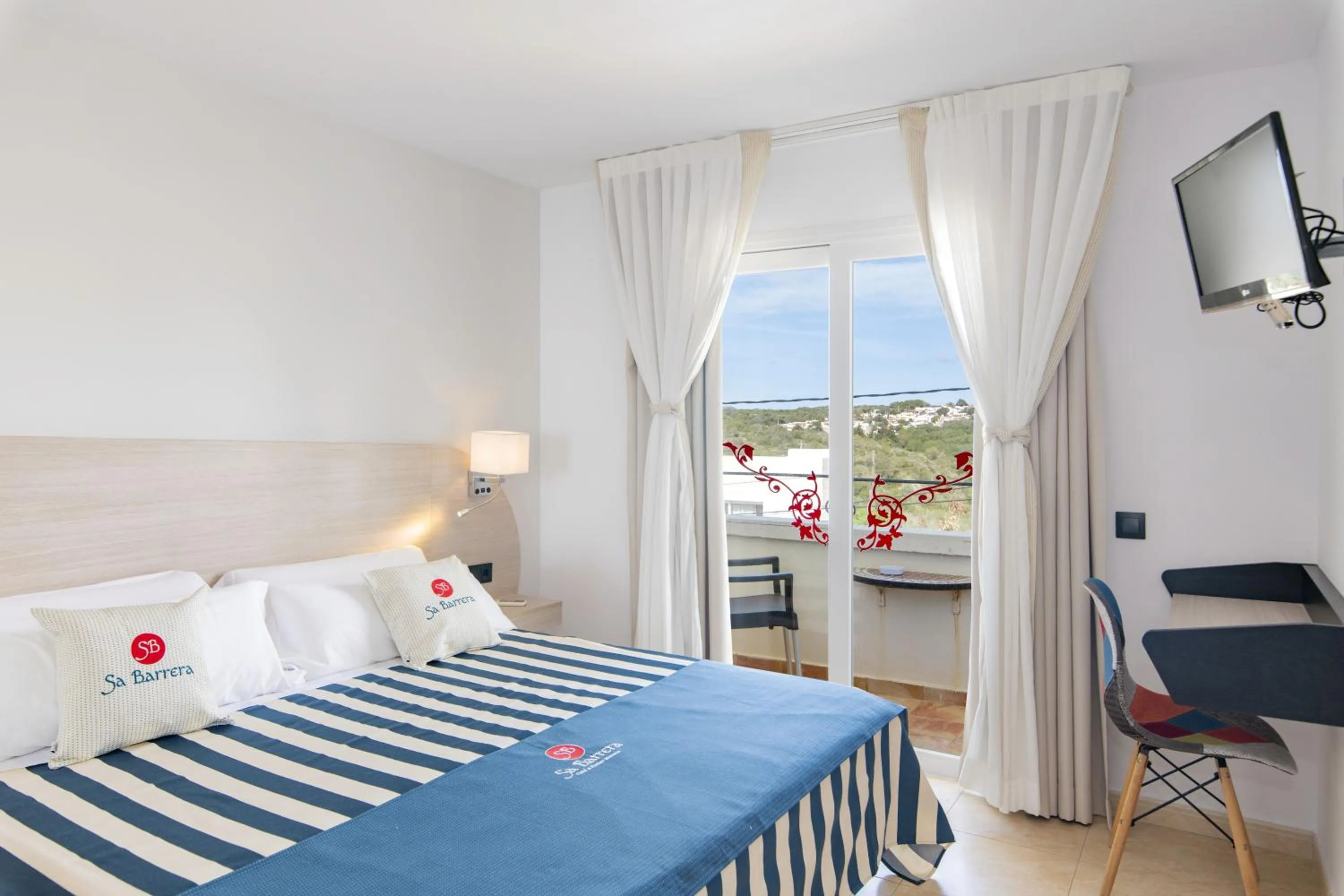 TV and multimedia, Bed in Hotel Sa Barrera - Adults Only