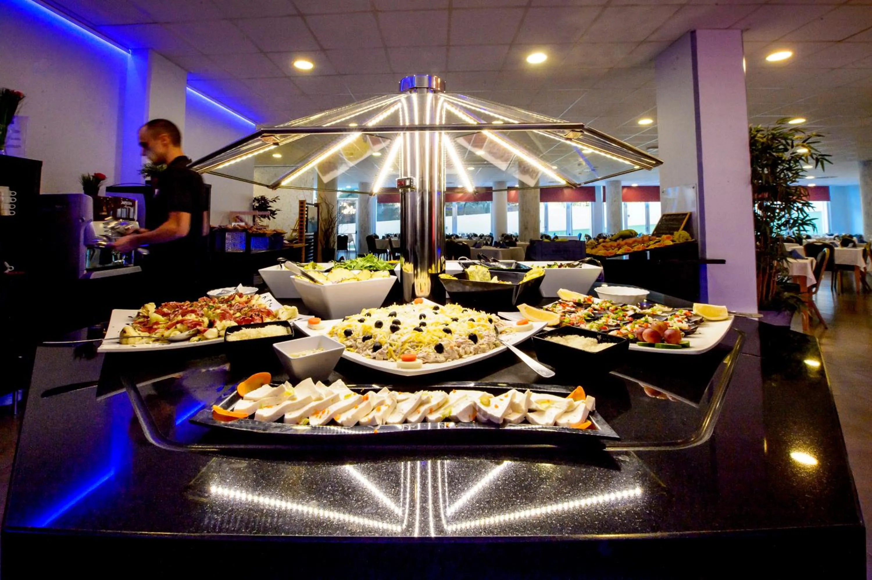 Restaurant/places to eat in Hotel Bonalba Alicante