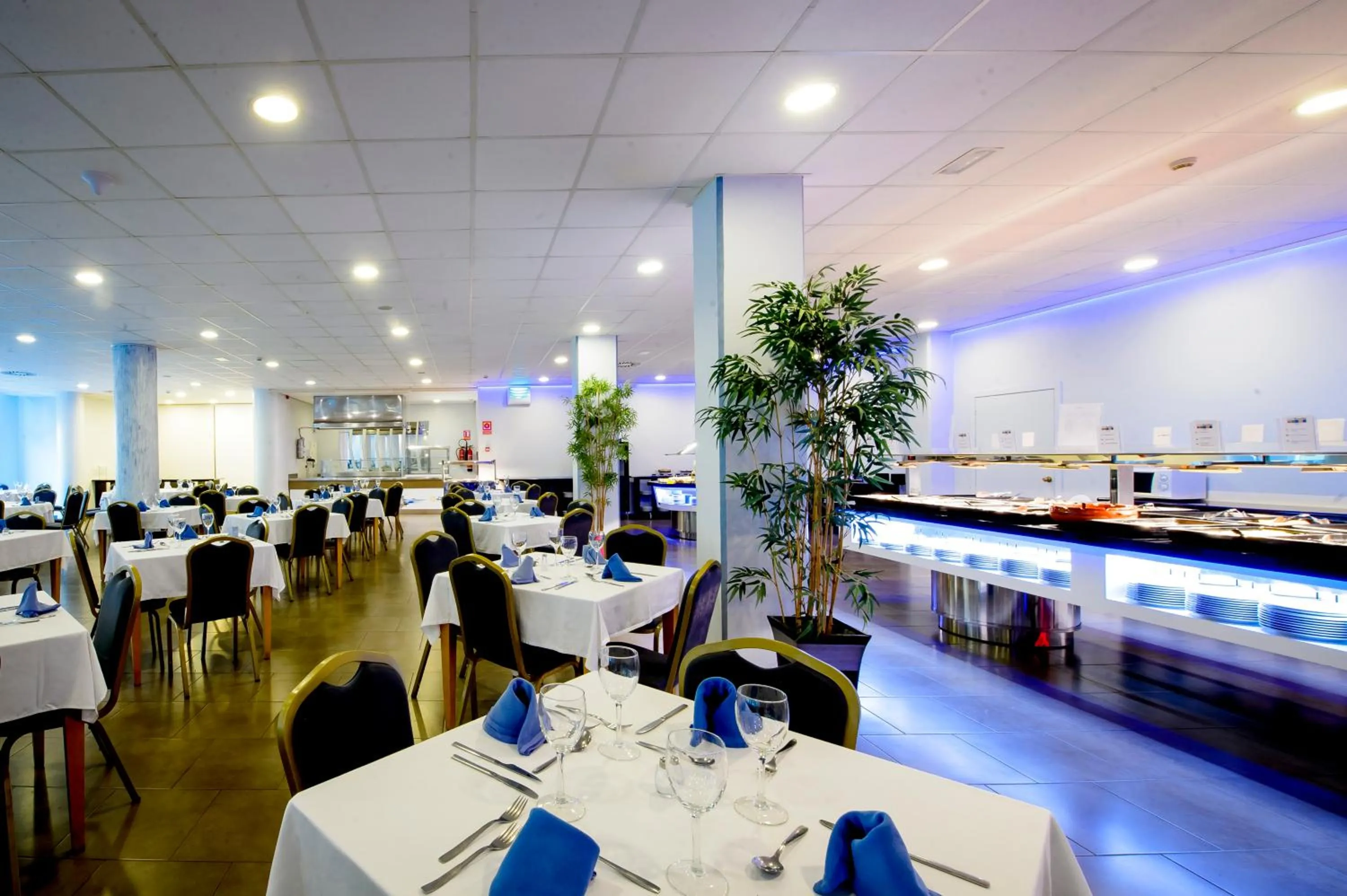 Restaurant/places to eat in Hotel Bonalba Alicante