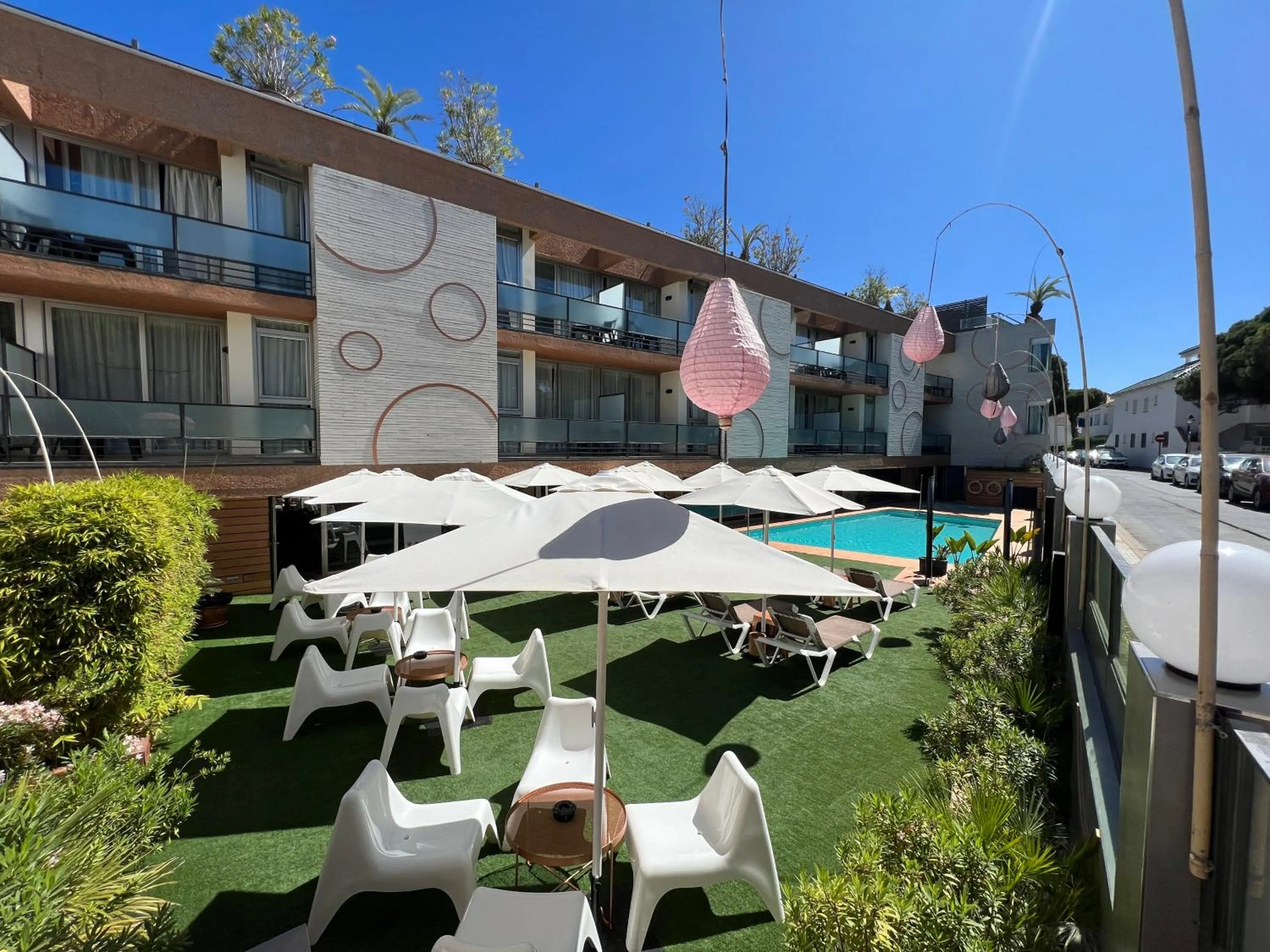 Swimming pool in ON Family Islantilla