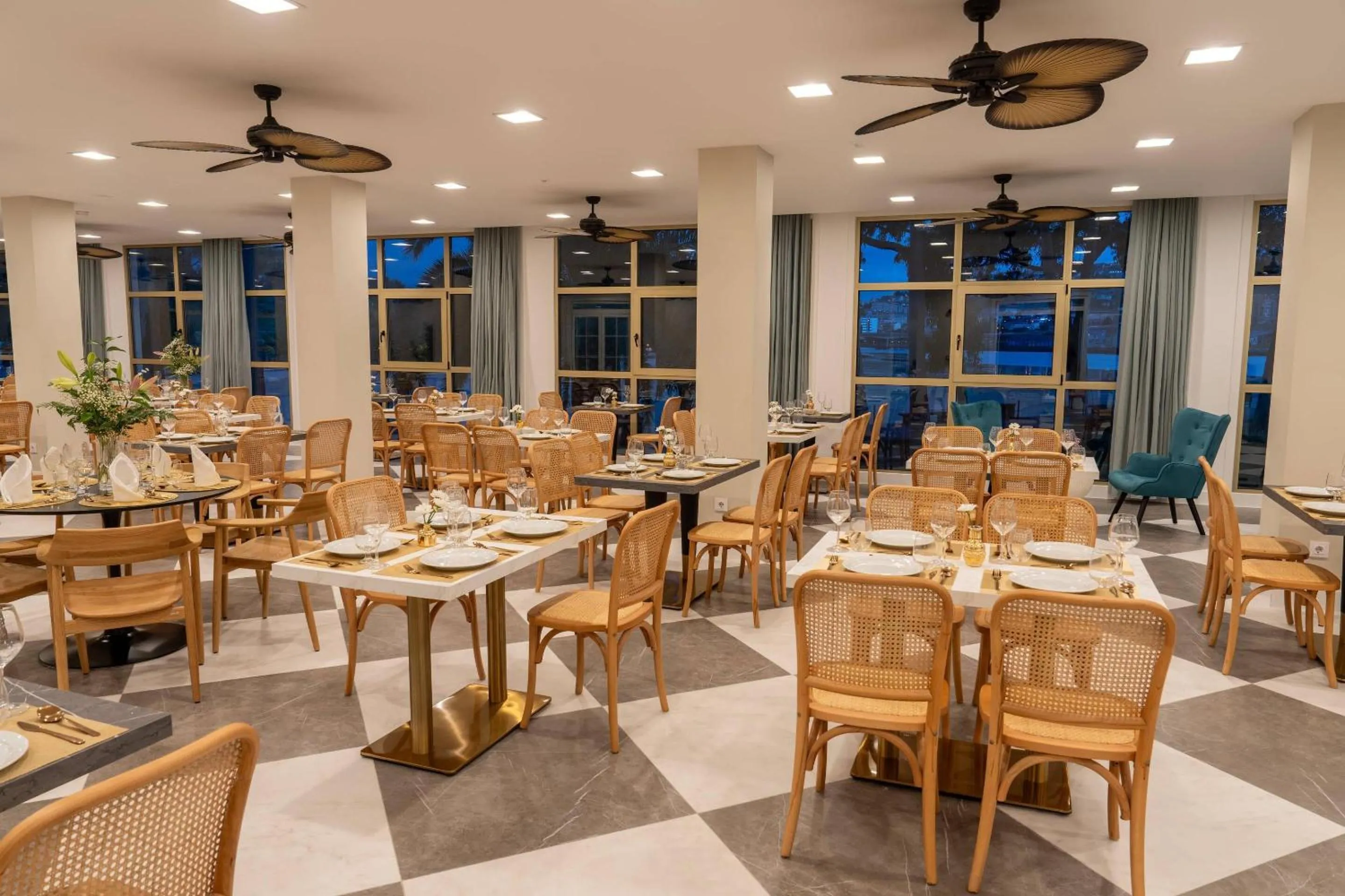 Restaurant/places to eat in Hotel Faranda Rias Altas, Ascend Hotel Collection