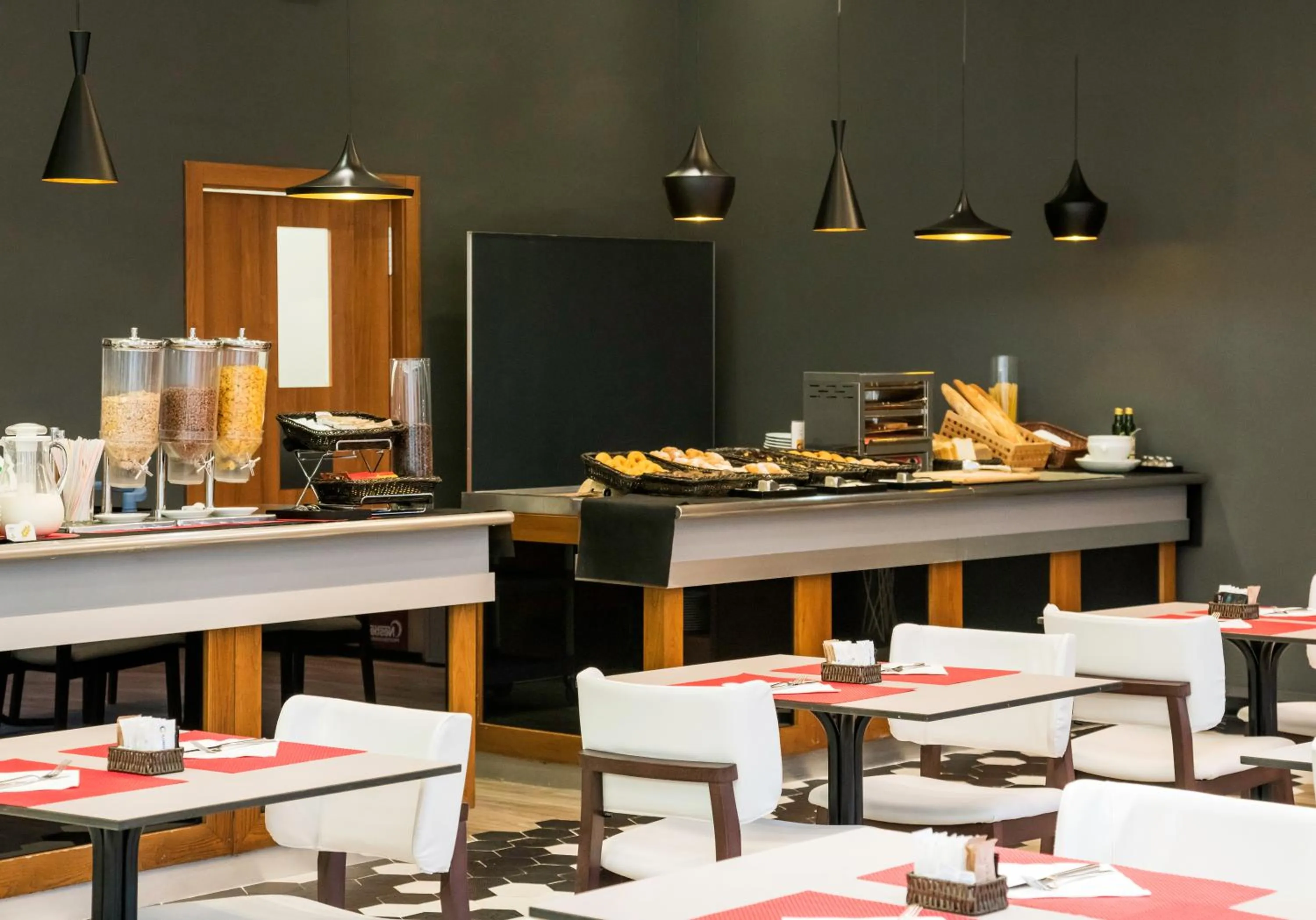 Breakfast in Ilunion Valencia 3