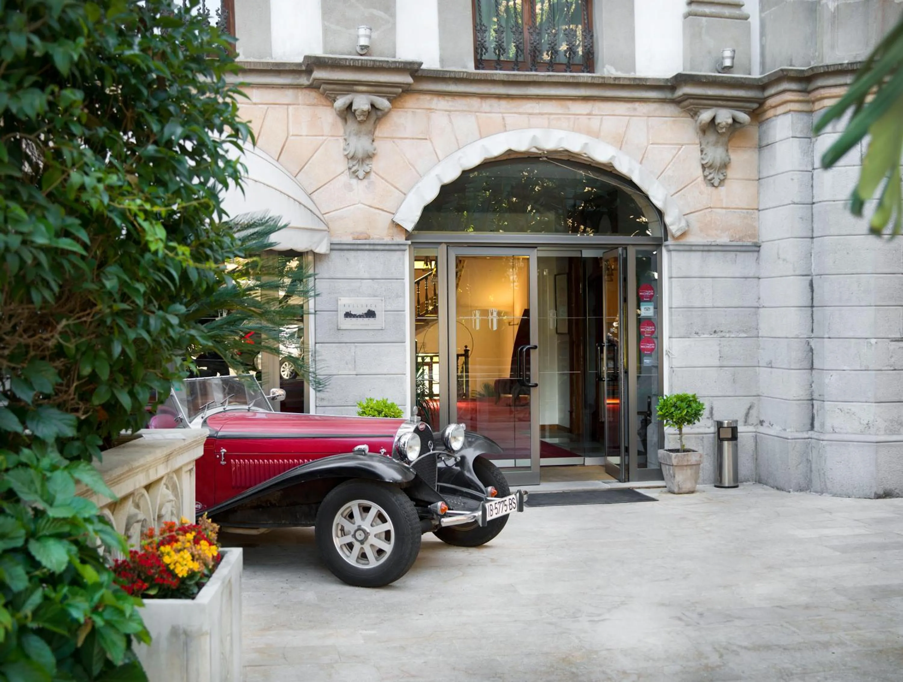 Facade/entrance in Gran Hotel Soller