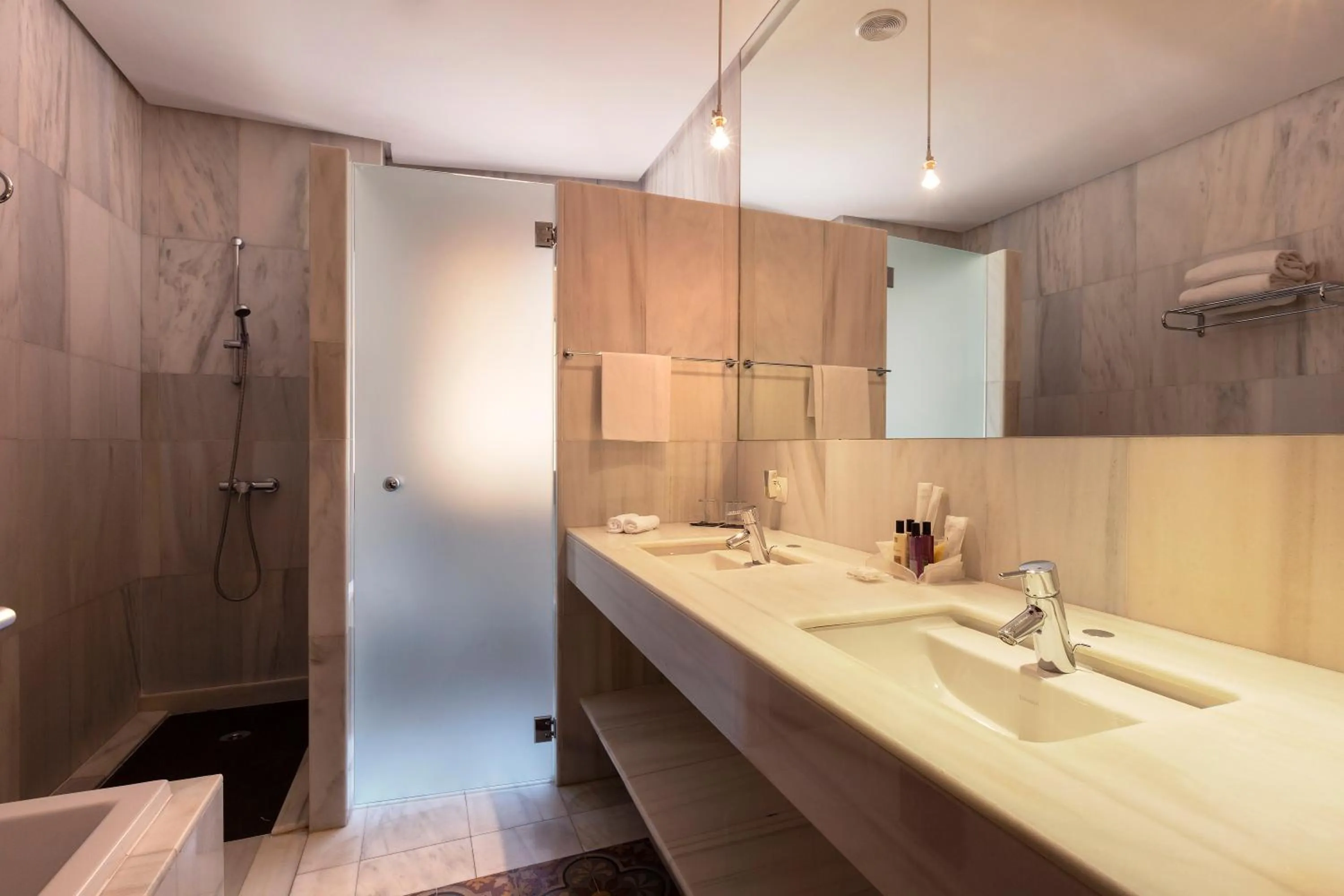 Shower in Gran Hotel Soller