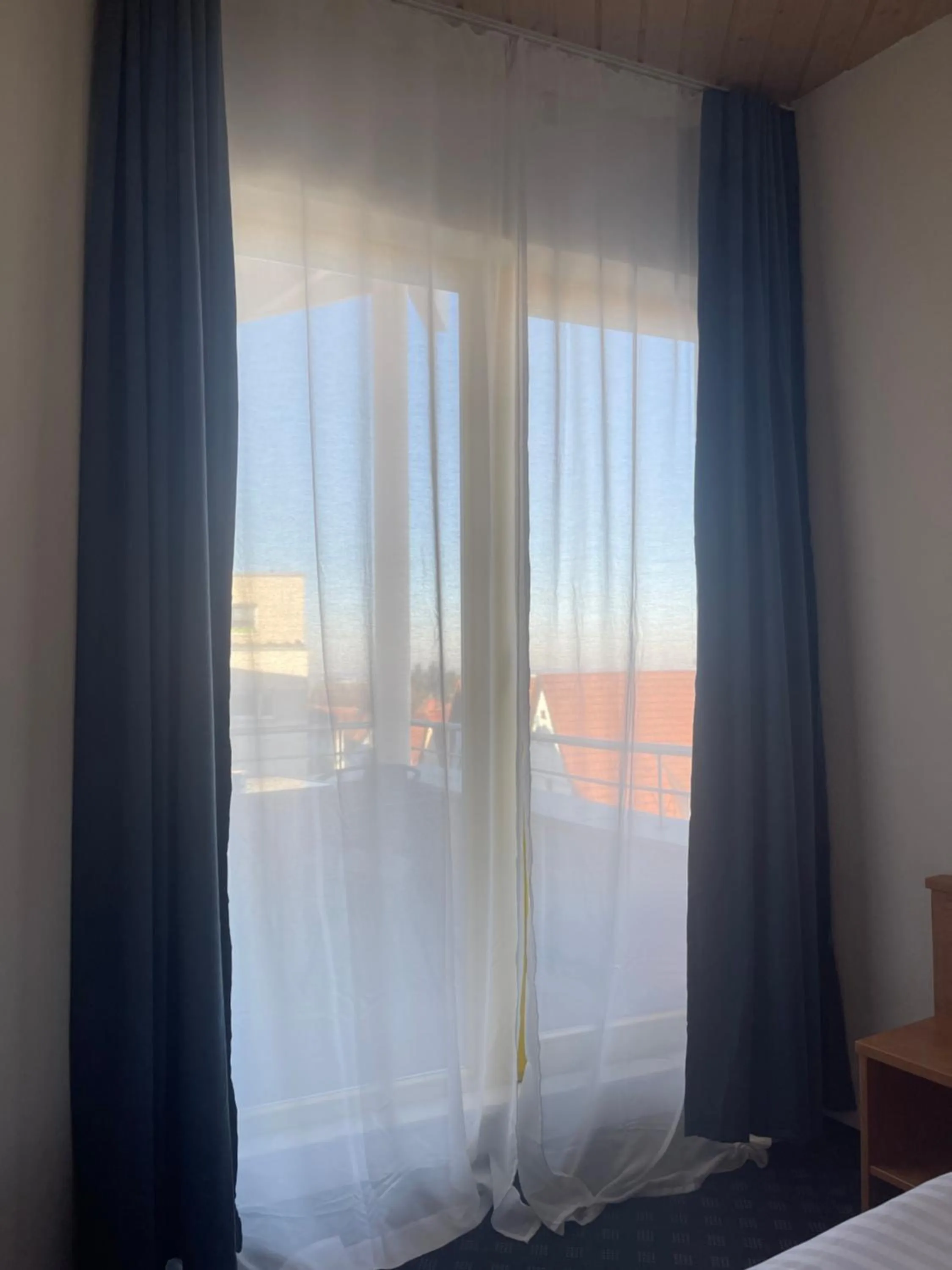 Bed in KRYSTALL Hotel