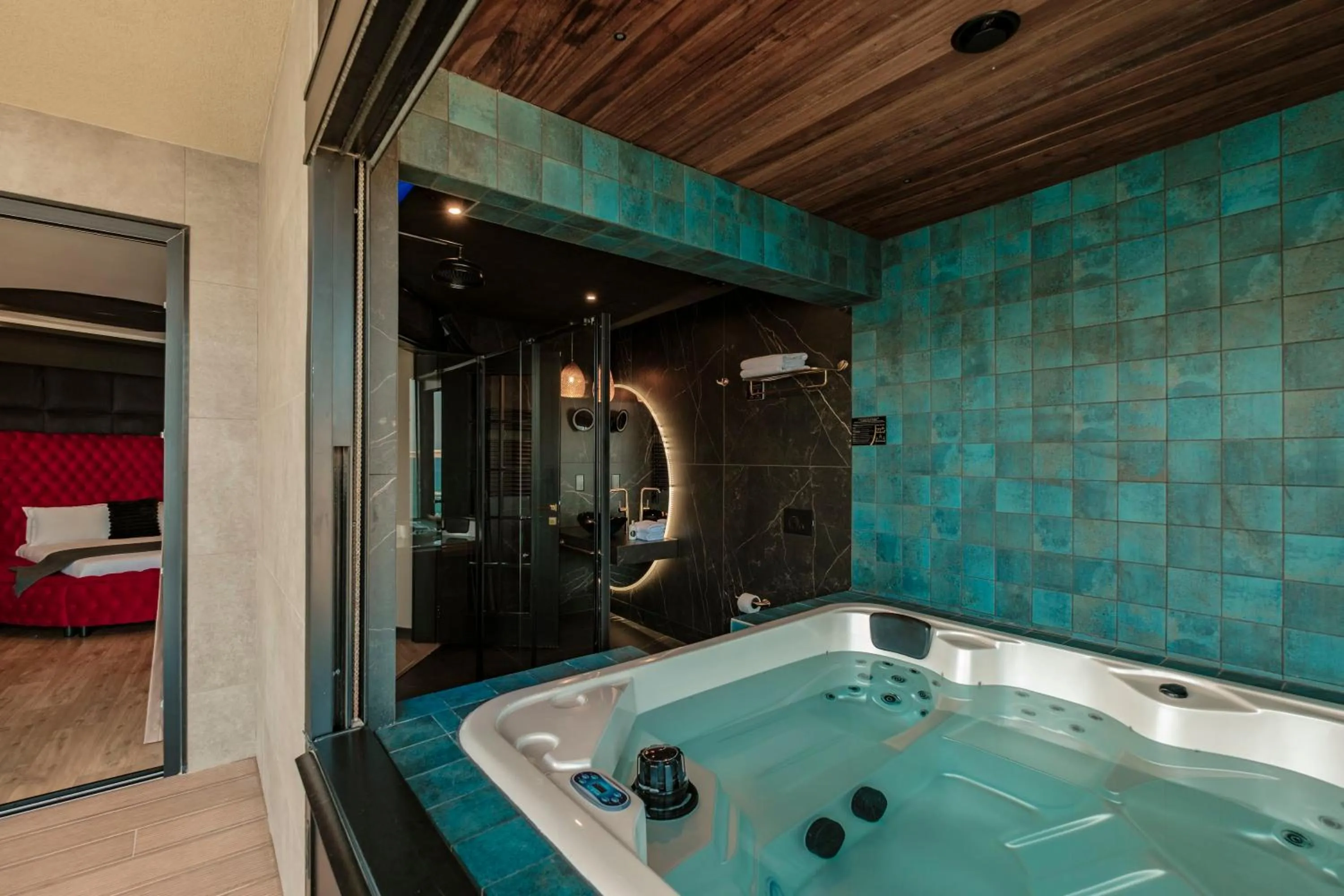 Hot Tub in Damare Resort & SPA