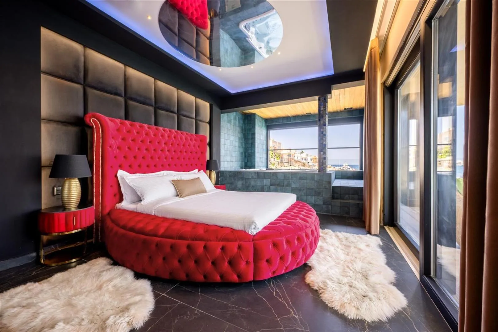 Suite with Hot Tub in Damare Resort & SPA