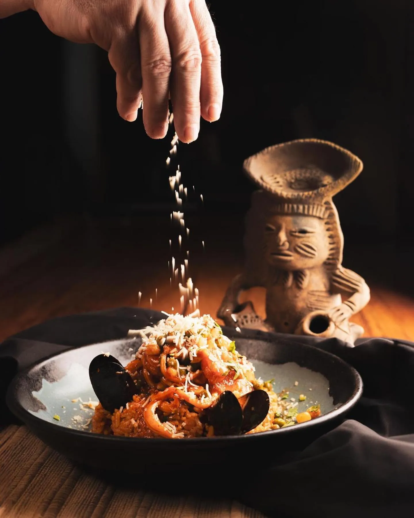 Restaurant/places to eat in Hotel Living by Armoniko