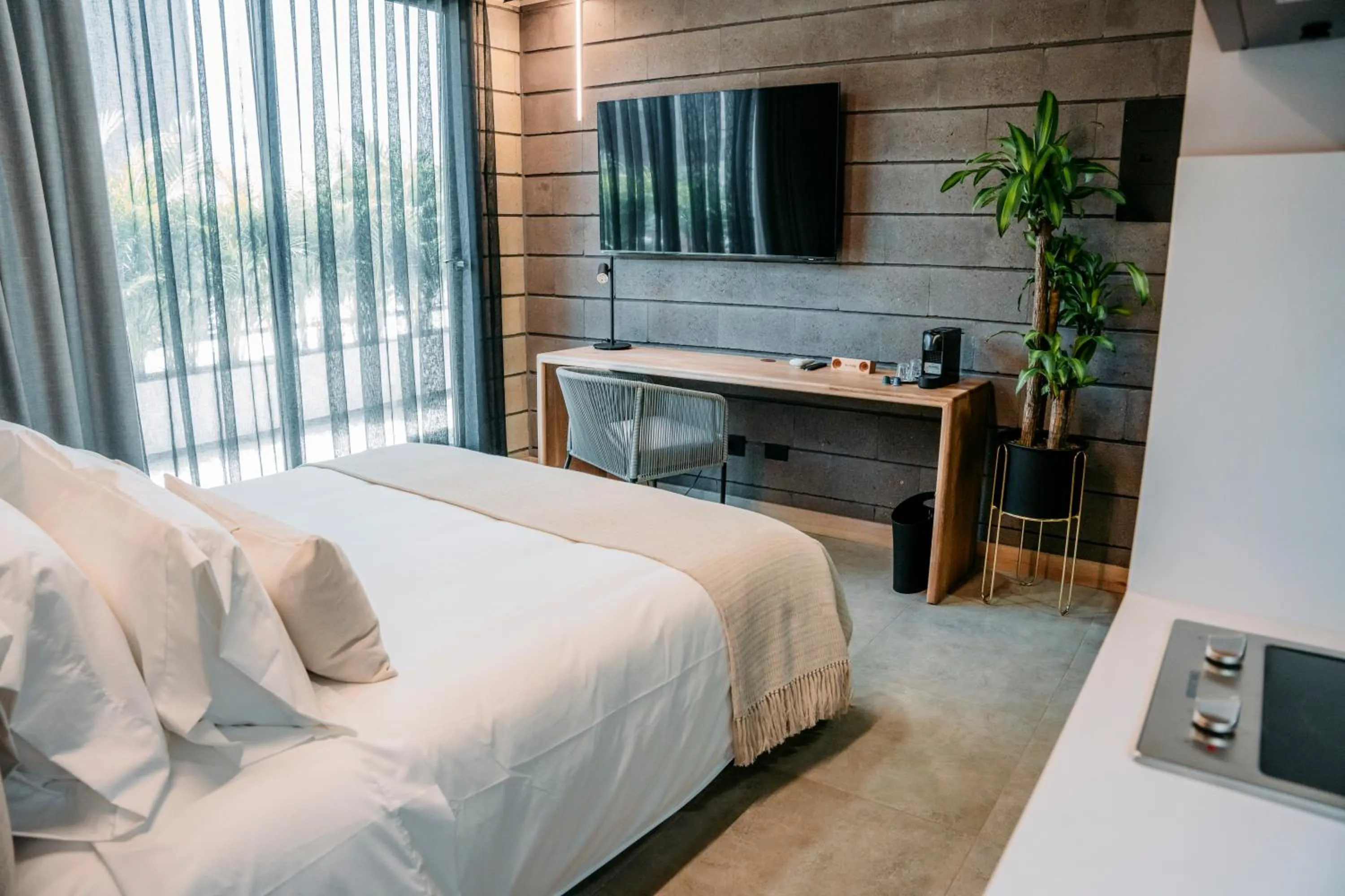 TV and multimedia, Bed in Hotel Living by Armoniko