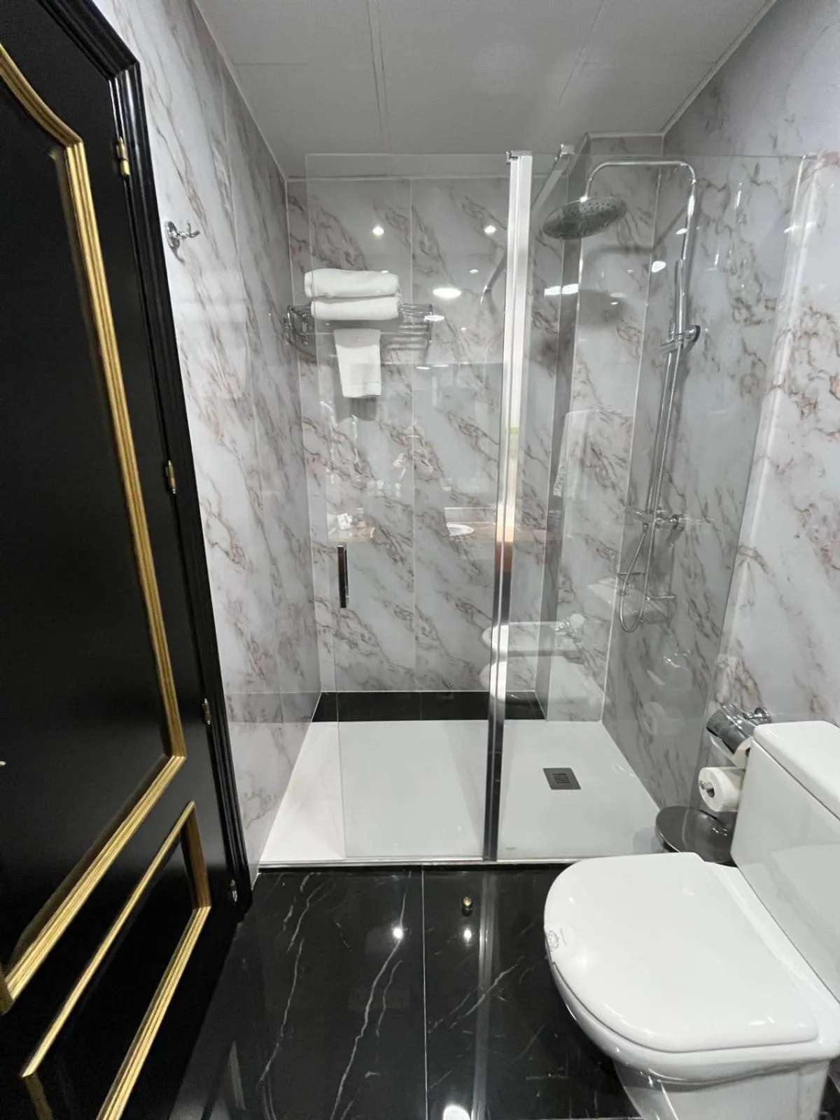 Bathroom in Adriano Boutique Sevilla