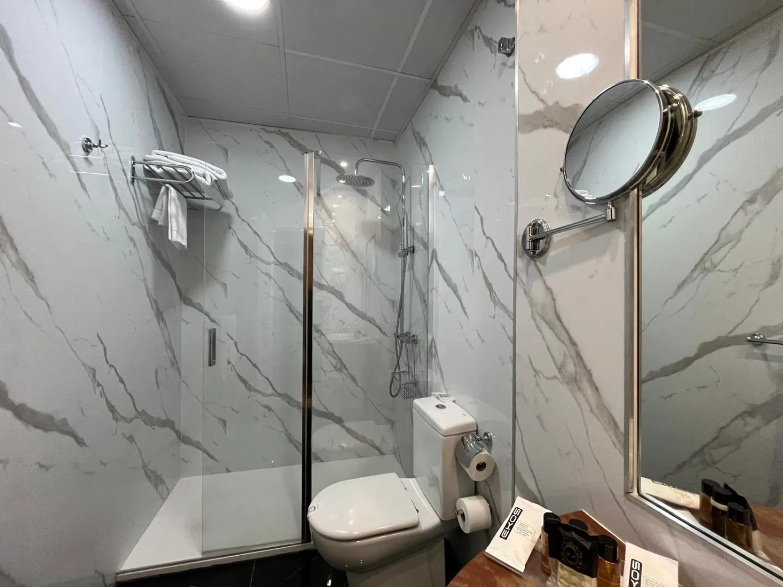 Bathroom in Adriano Boutique Sevilla