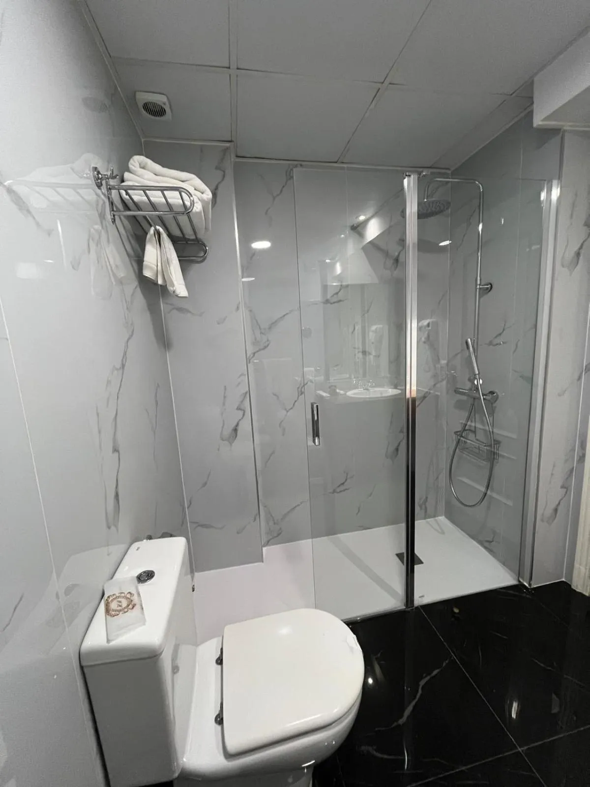 Bathroom in Adriano Boutique Sevilla