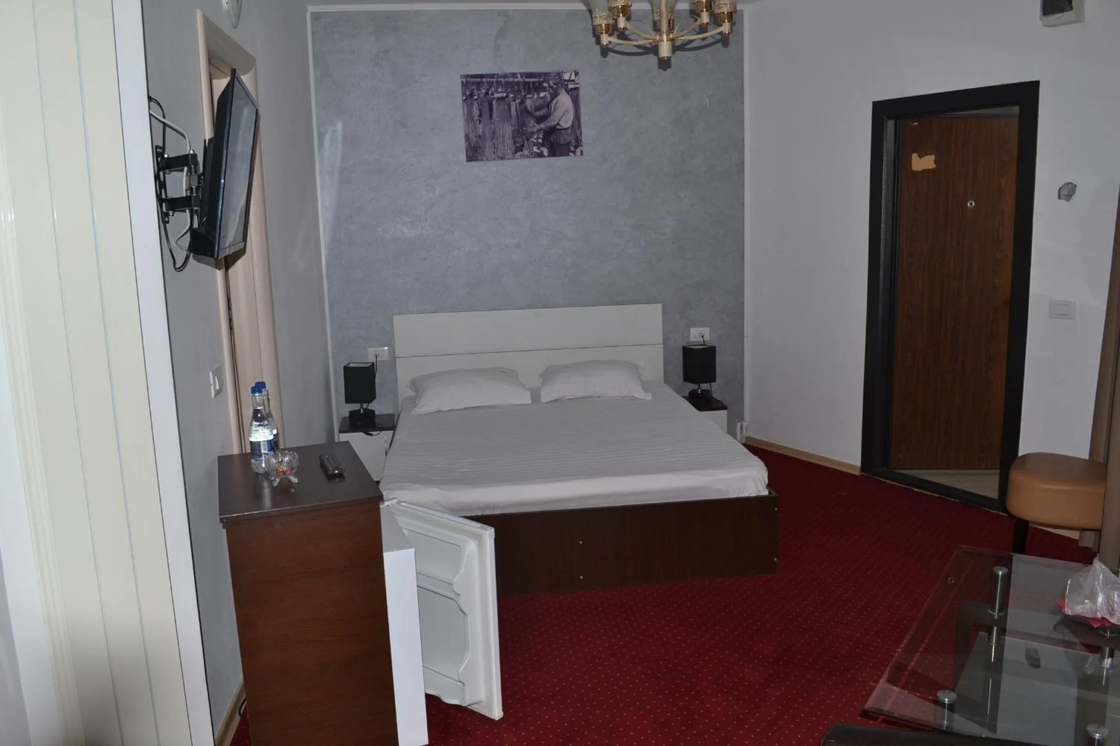 Double Room with Private Bathroom in Live Tulcea Hotel
