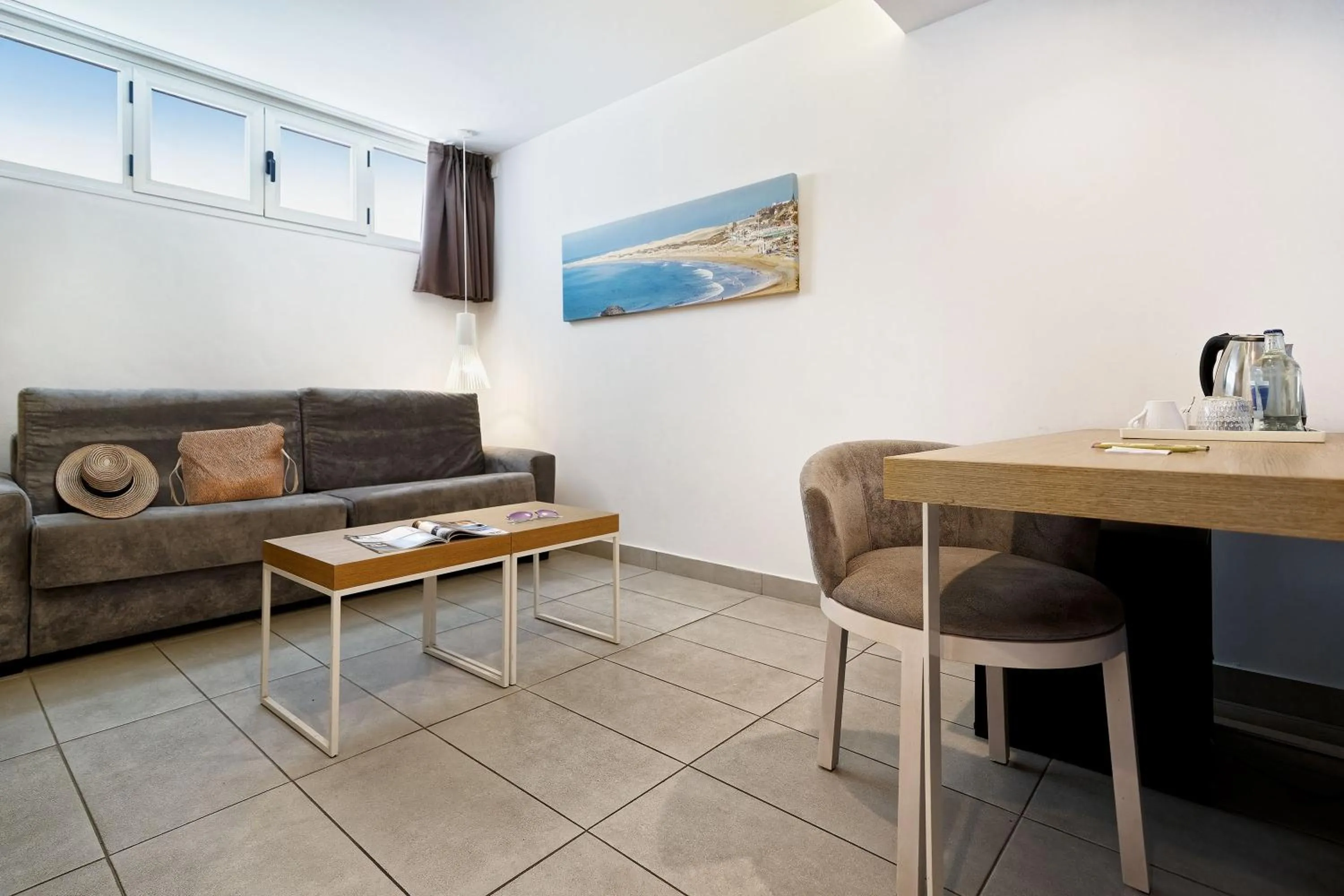 Living room in Akeah Broncemar