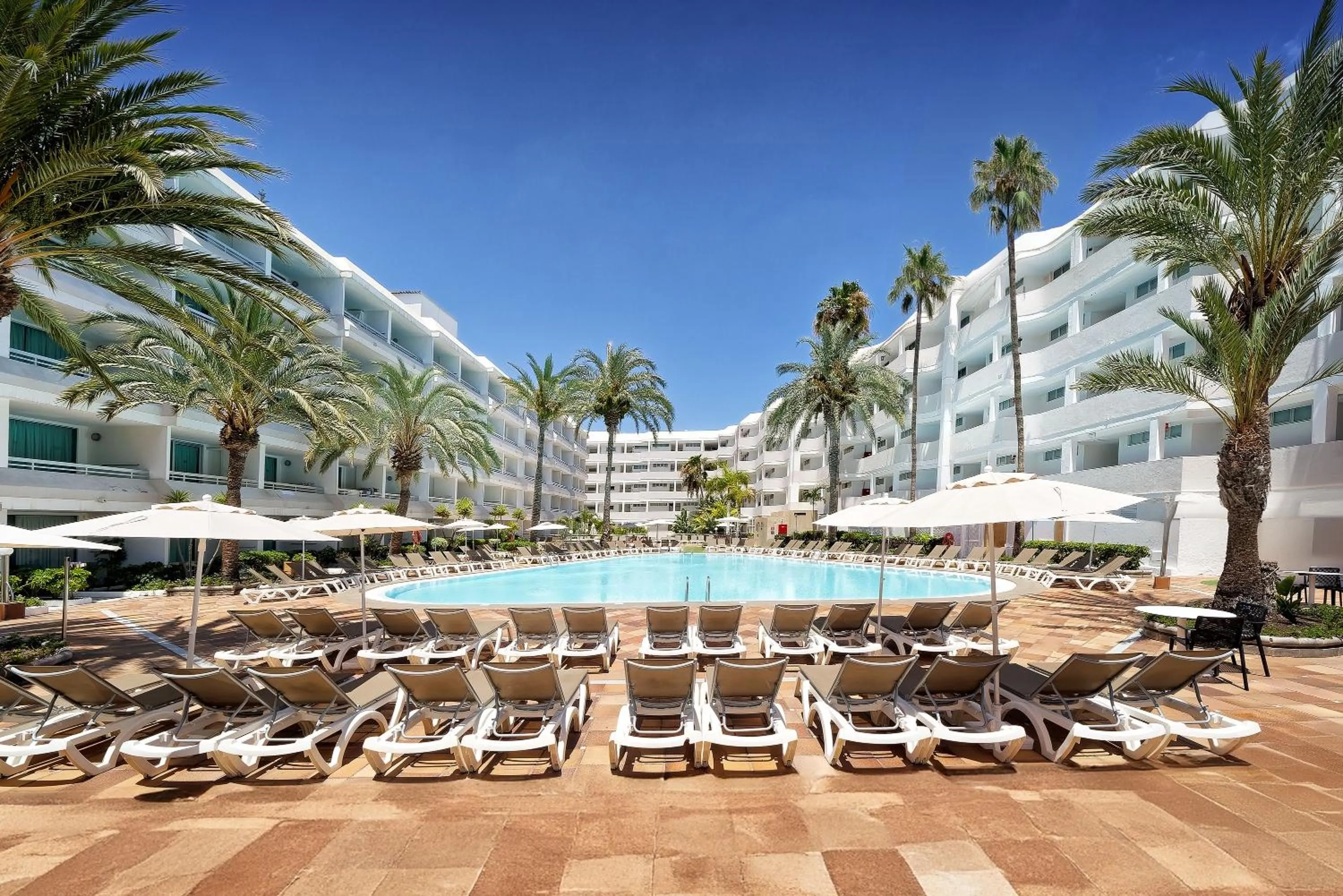 Swimming pool, Beach in Labranda Bronze Playa