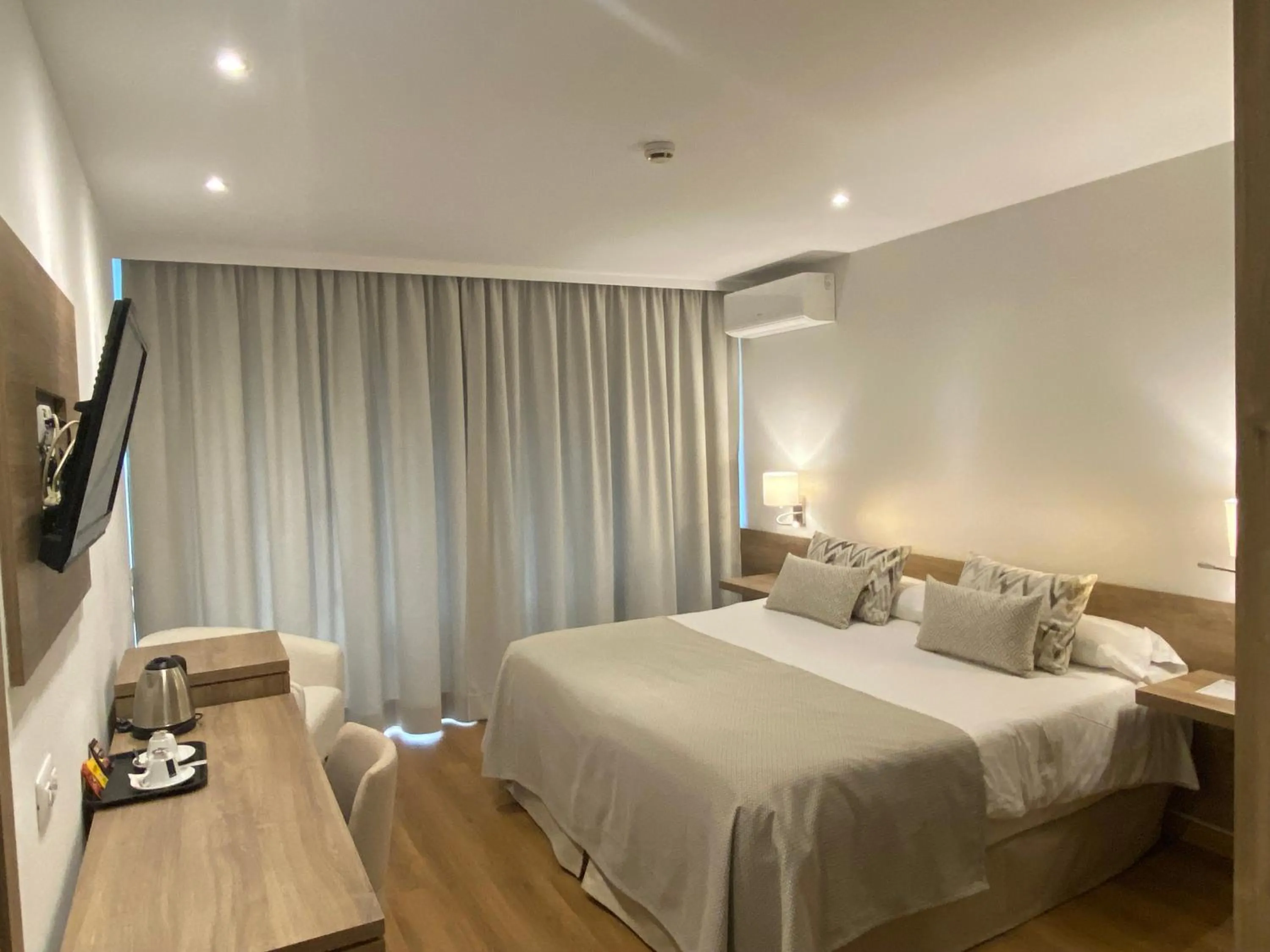 Decorative detail, Bed in Hotel Colon Rambla