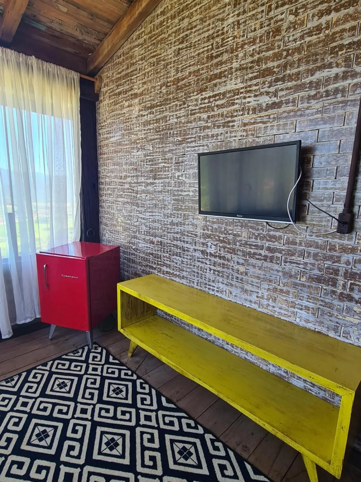 Communal lounge/ TV room in Eco Mirante Hotel
