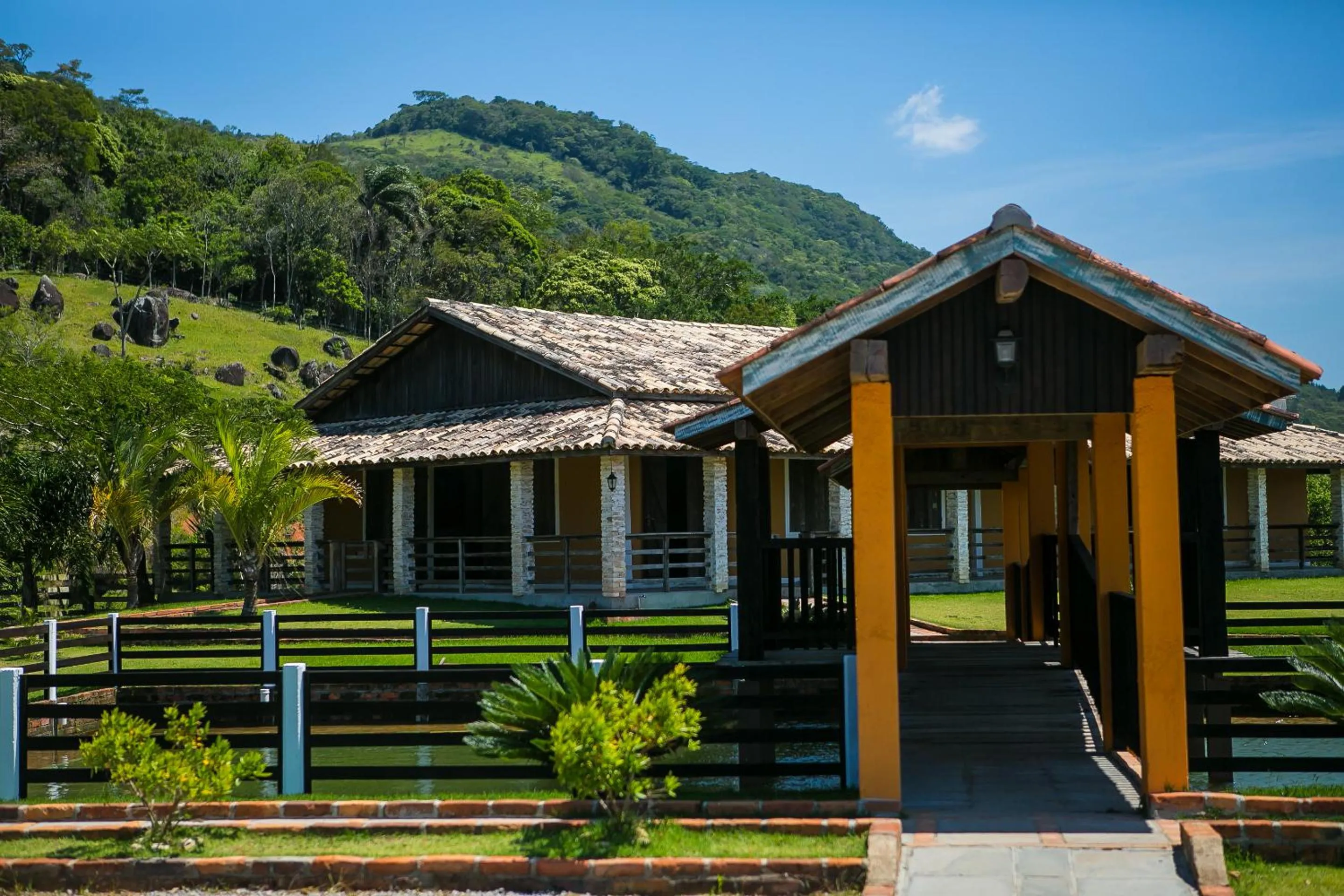 Property building in Eco Mirante Hotel