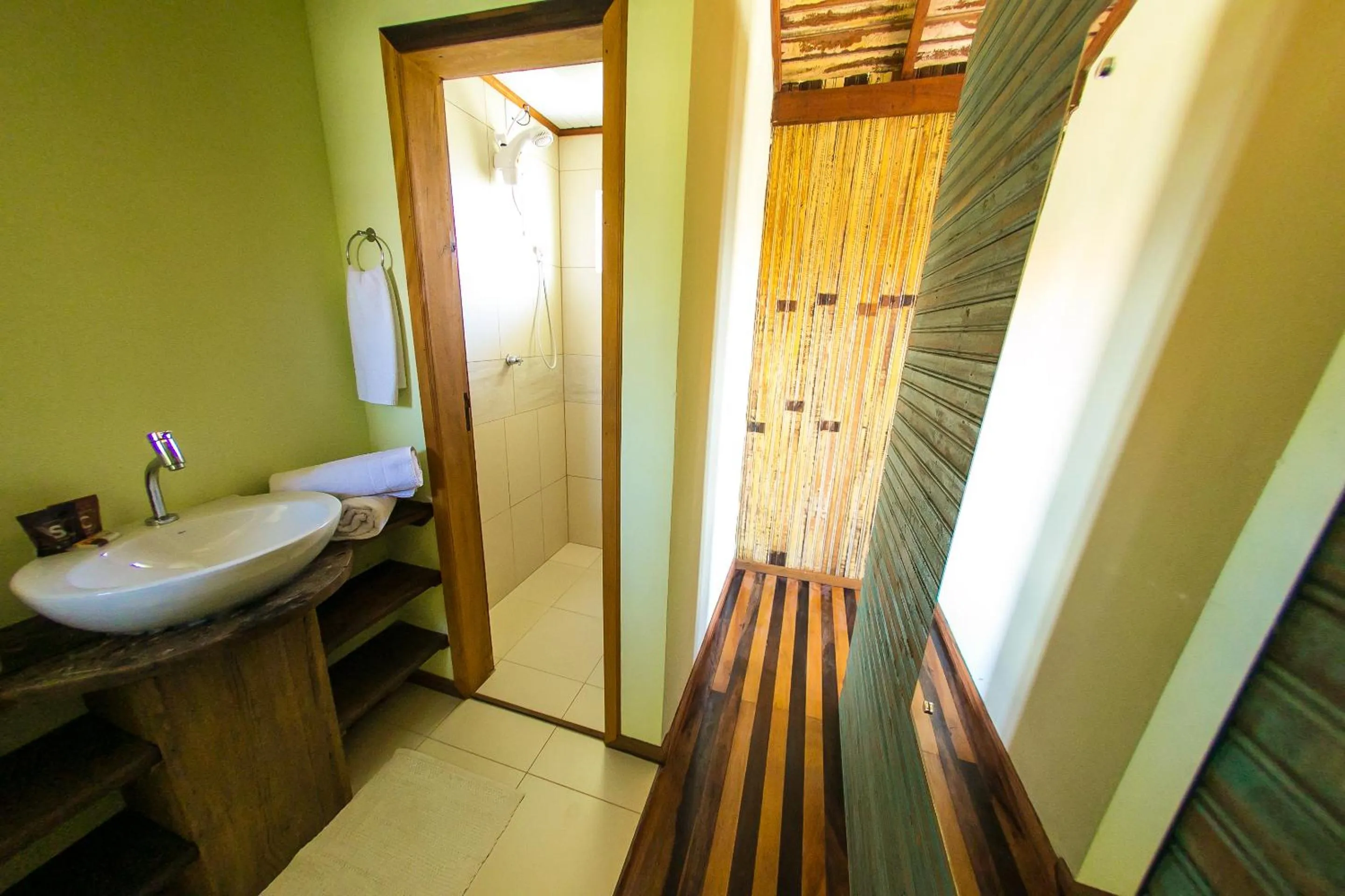 Shower in Eco Mirante Hotel