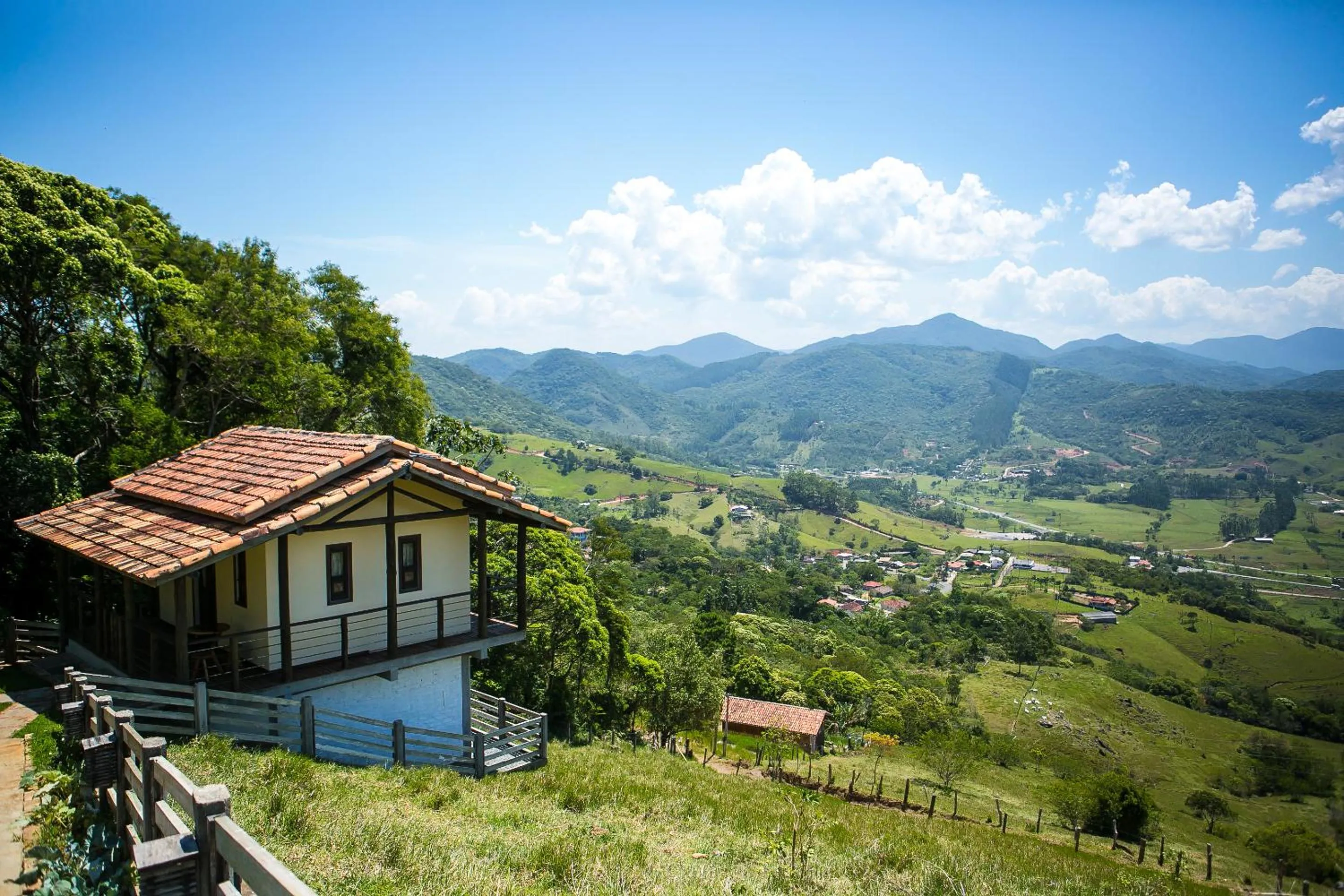 Property building in Eco Mirante Hotel