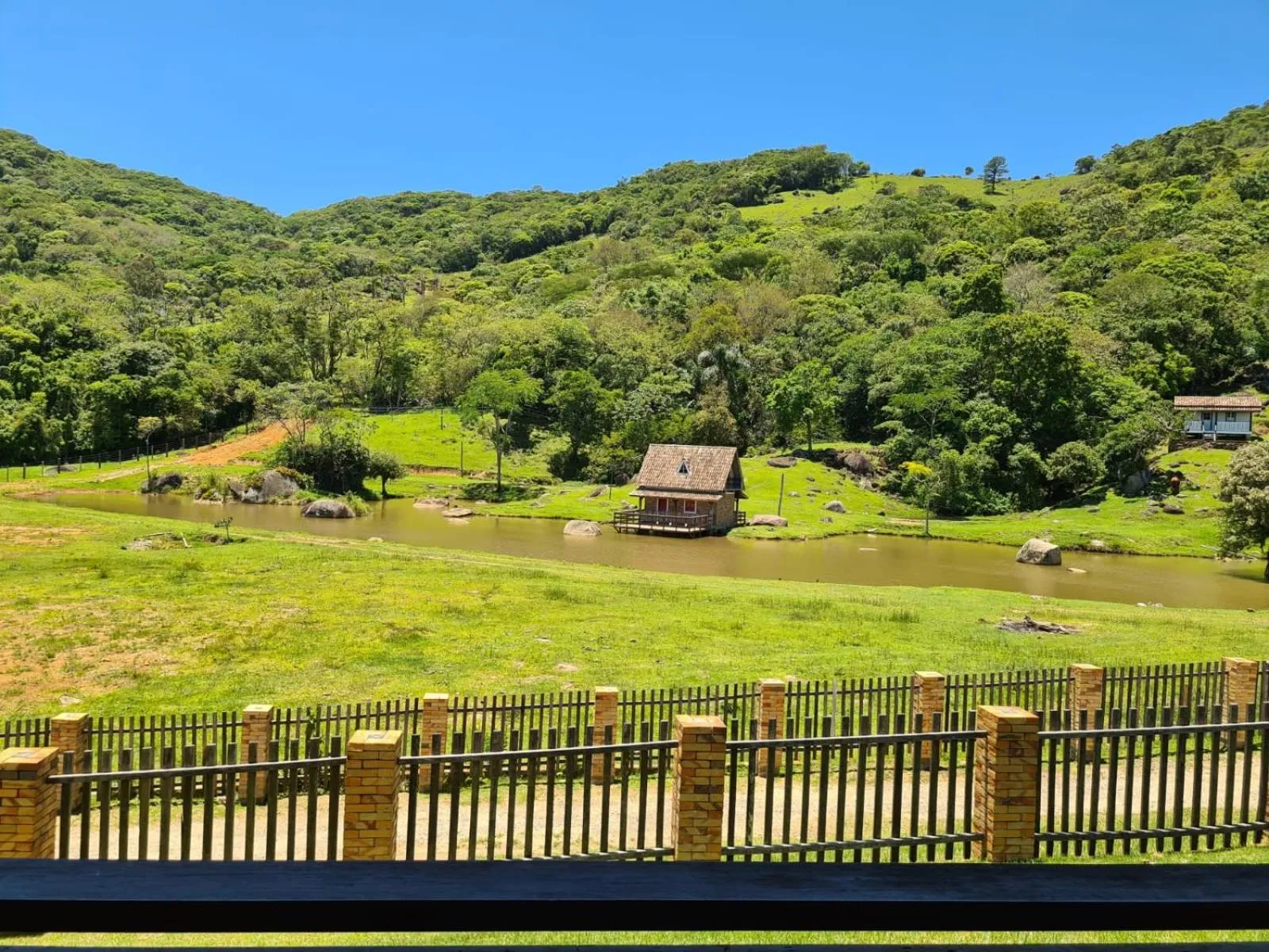 Spring in Eco Mirante Hotel