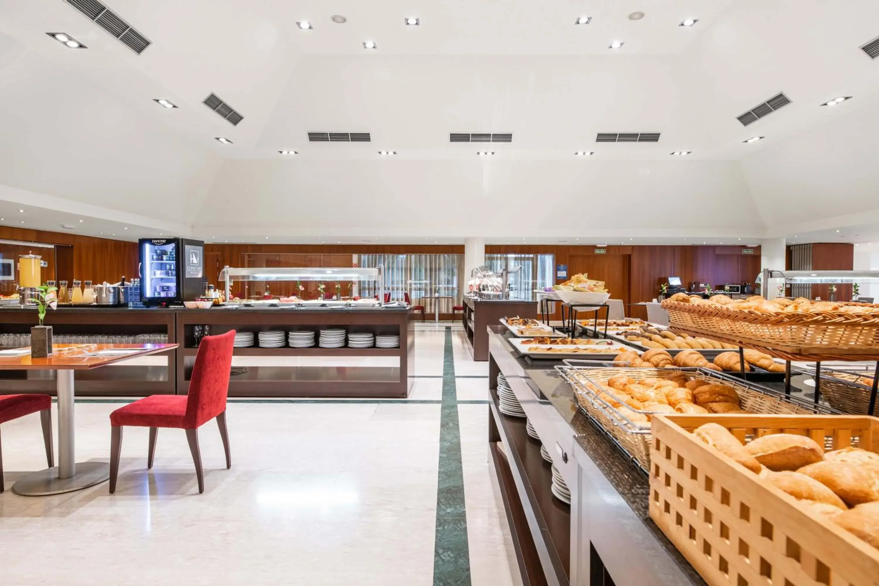 Dining area in Eurostars Isla de La Toja Dining area in Eurostars Isla de La Toja