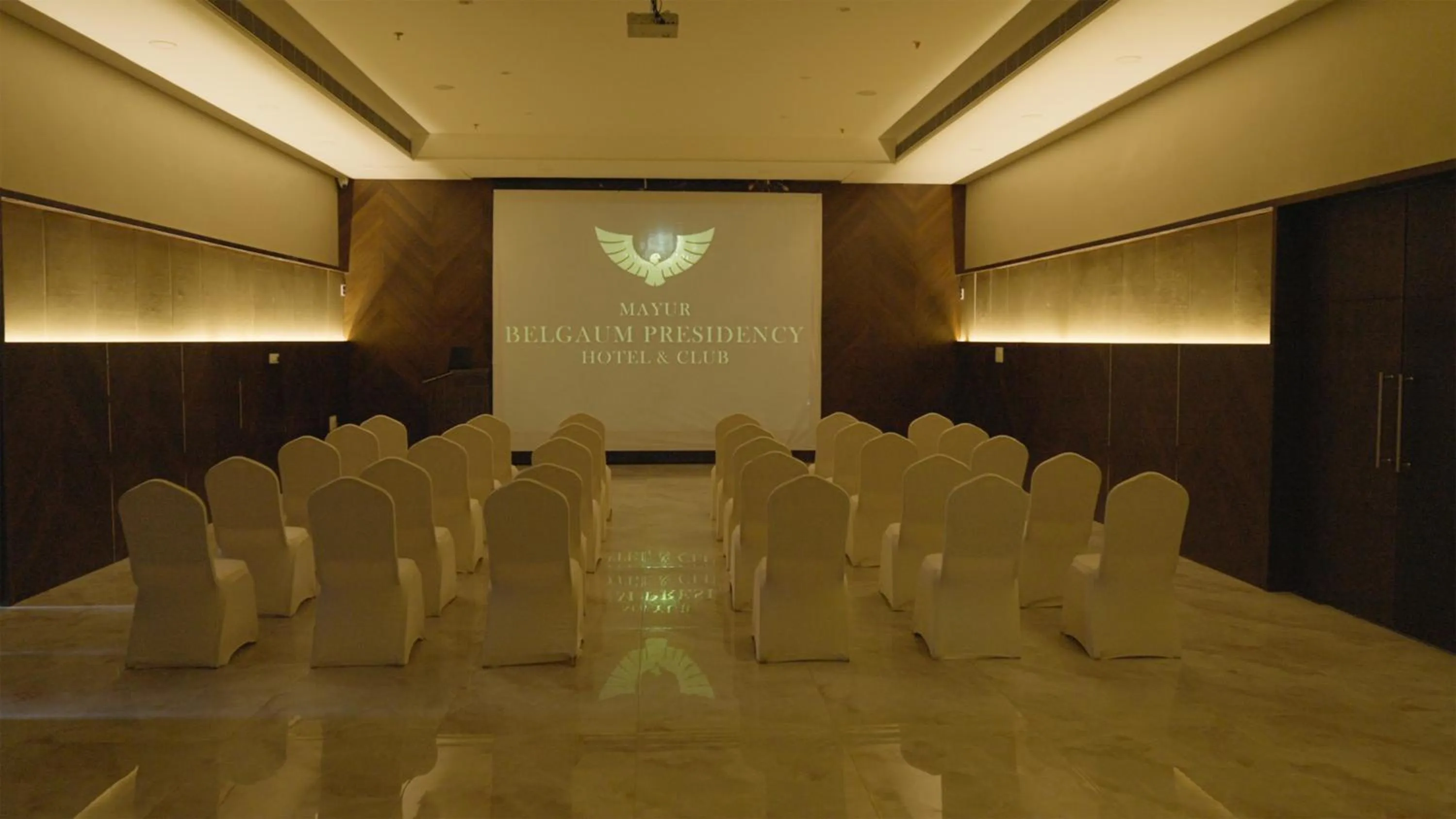 Meeting/conference room in Mayur Belgaum Presidency Hotel & Spa