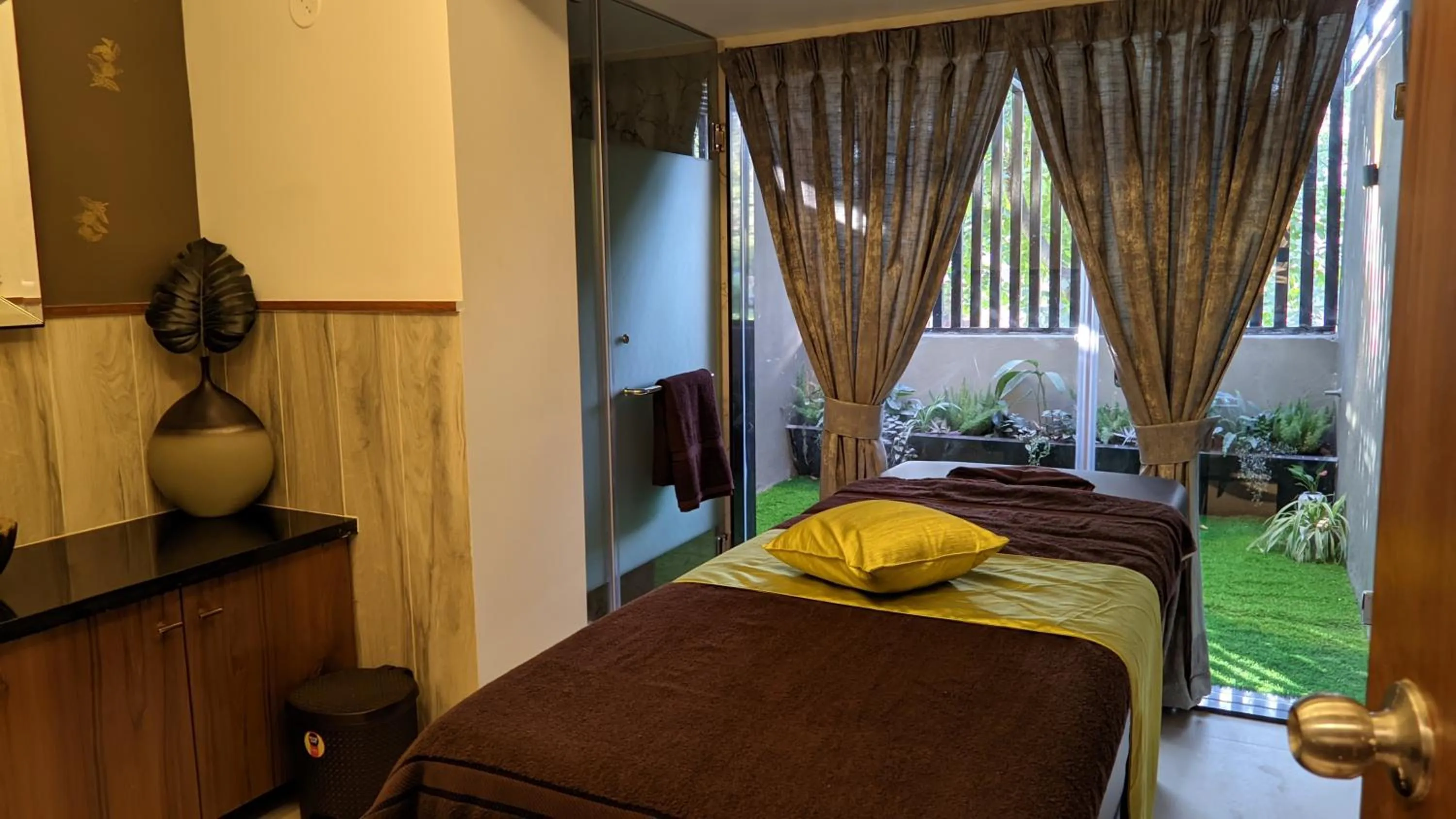 Spa and wellness centre/facilities, Bed in Mayur Belgaum Presidency Hotel & Spa