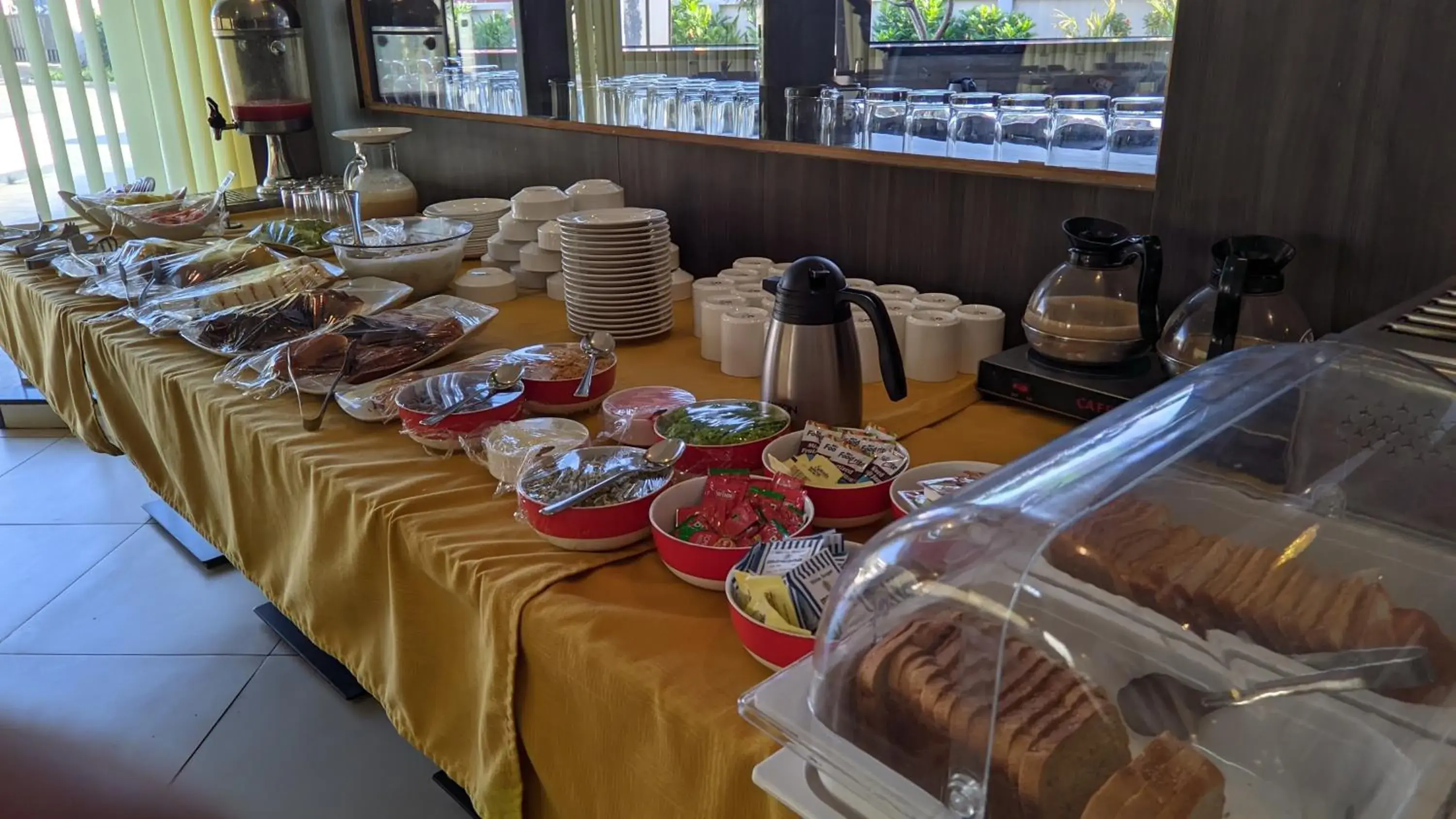 Buffet breakfast in Mayur Belgaum Presidency Hotel & Spa Buffet breakfast in Mayur Belgaum Presidency Hotel & Spa