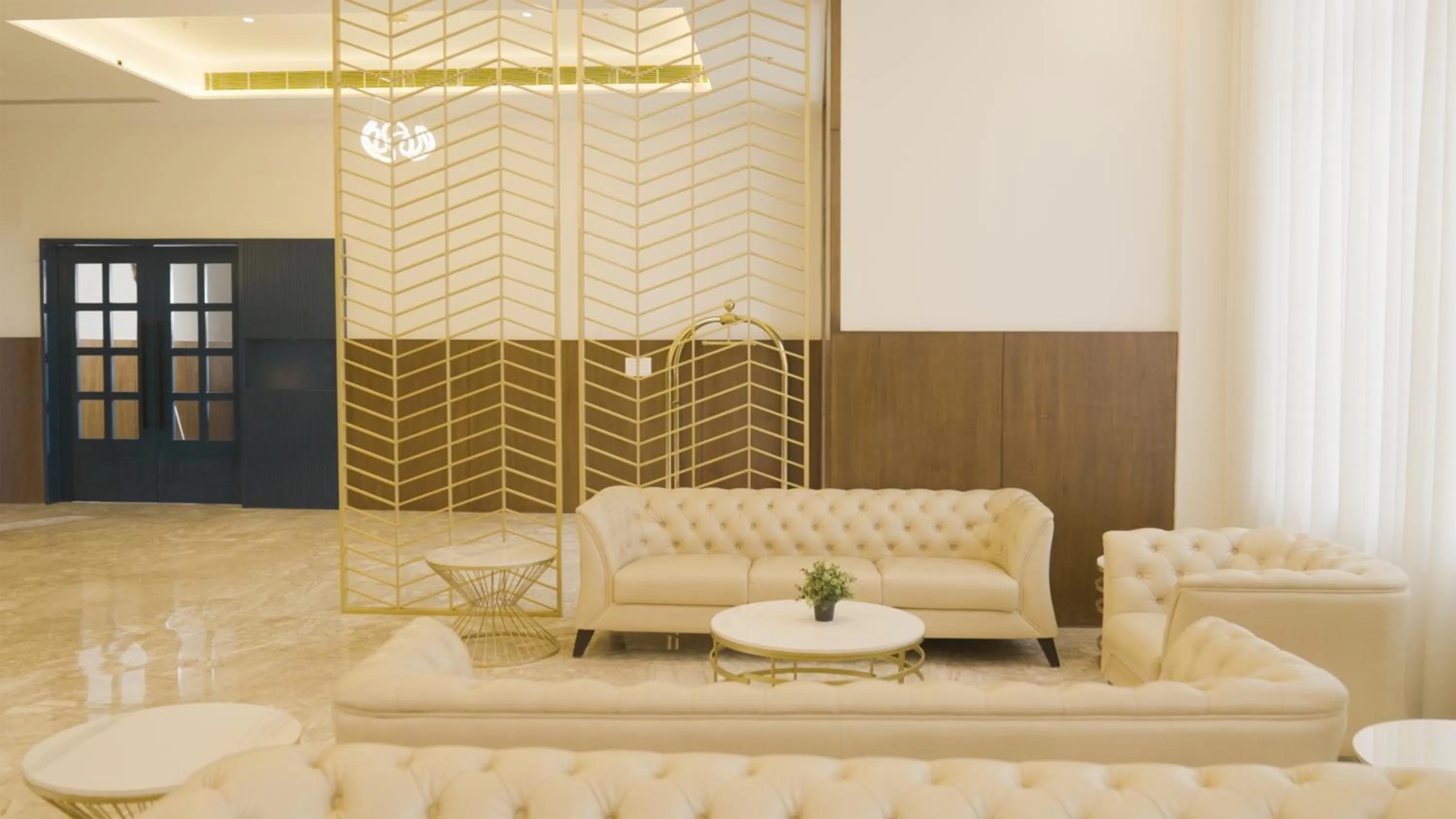 Seating area in Mayur Belgaum Presidency Hotel & Spa