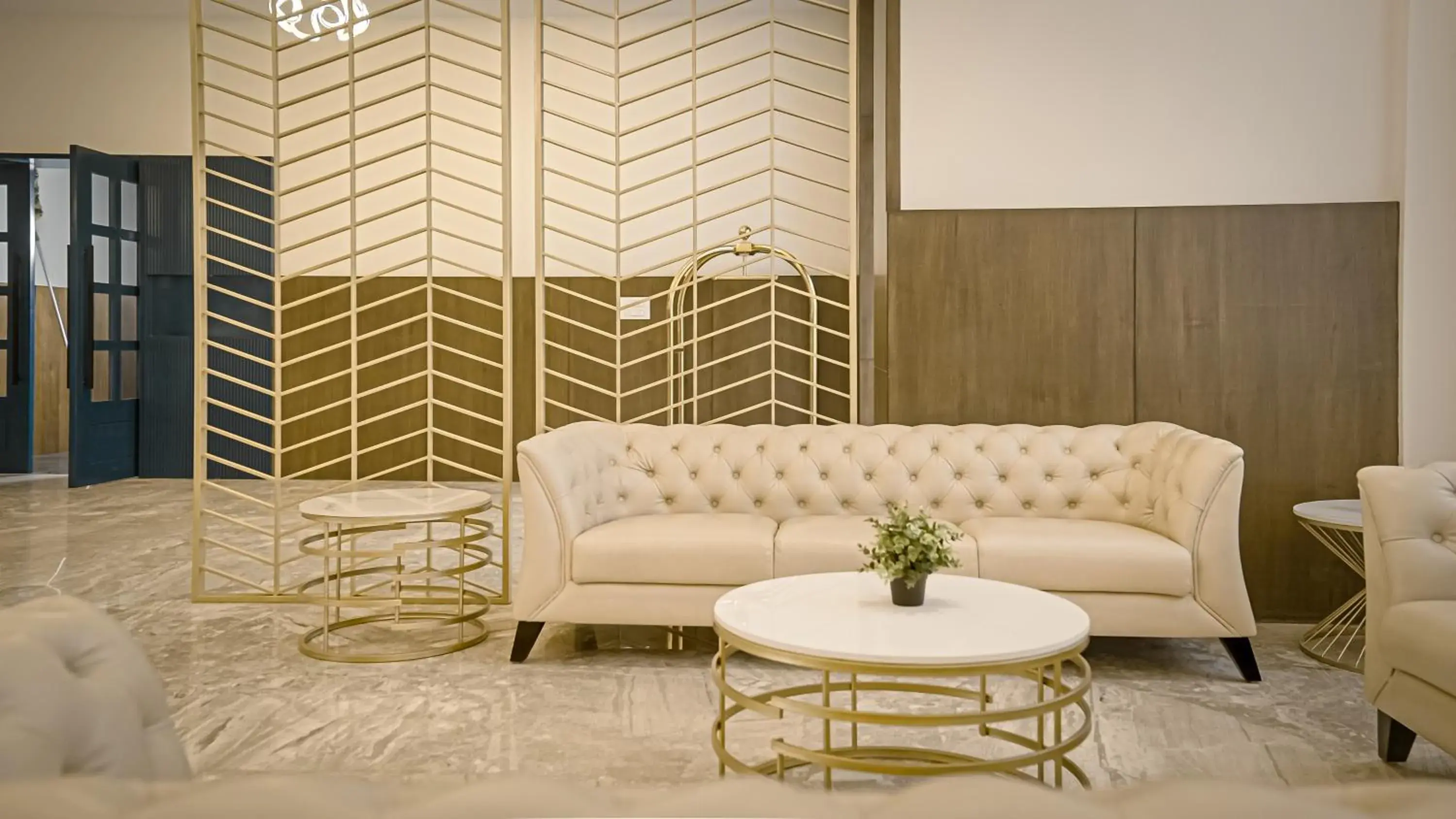 Lobby or reception in Mayur Belgaum Presidency Hotel & Spa Lobby or reception in Mayur Belgaum Presidency Hotel & Spa