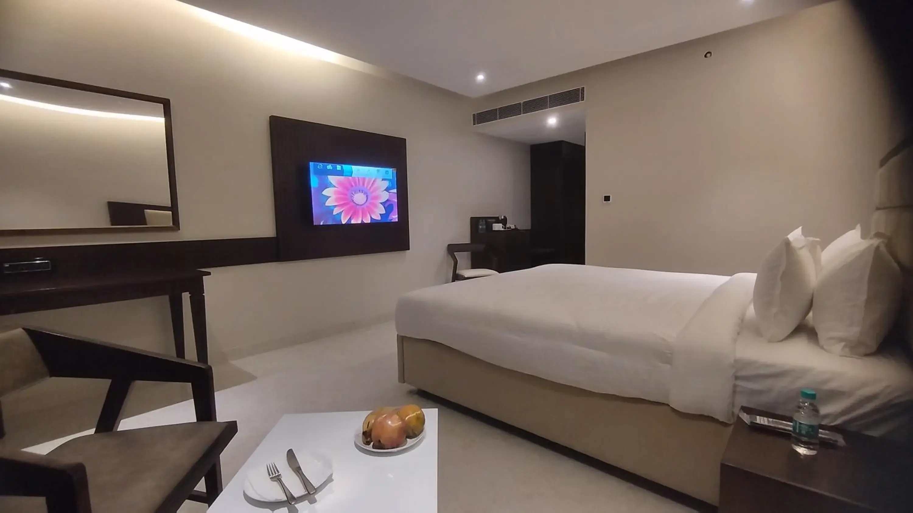 Deluxe Double Room - single occupancy in Mayur Belgaum Presidency Hotel & Spa Deluxe Double Room - single occupancy in Mayur Belgaum Presidency Hotel & Spa