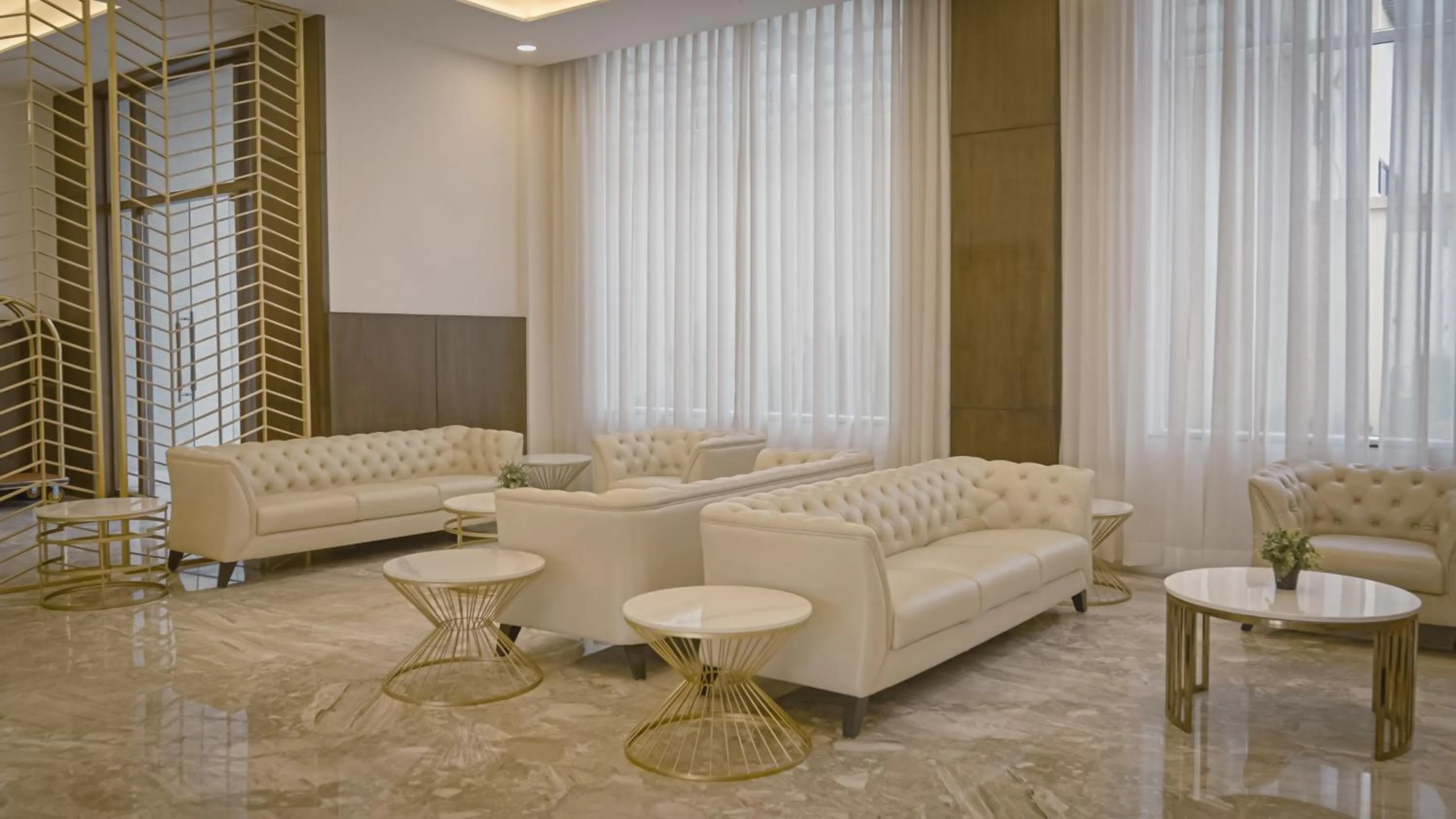 Lobby or reception in Mayur Belgaum Presidency Hotel & Spa