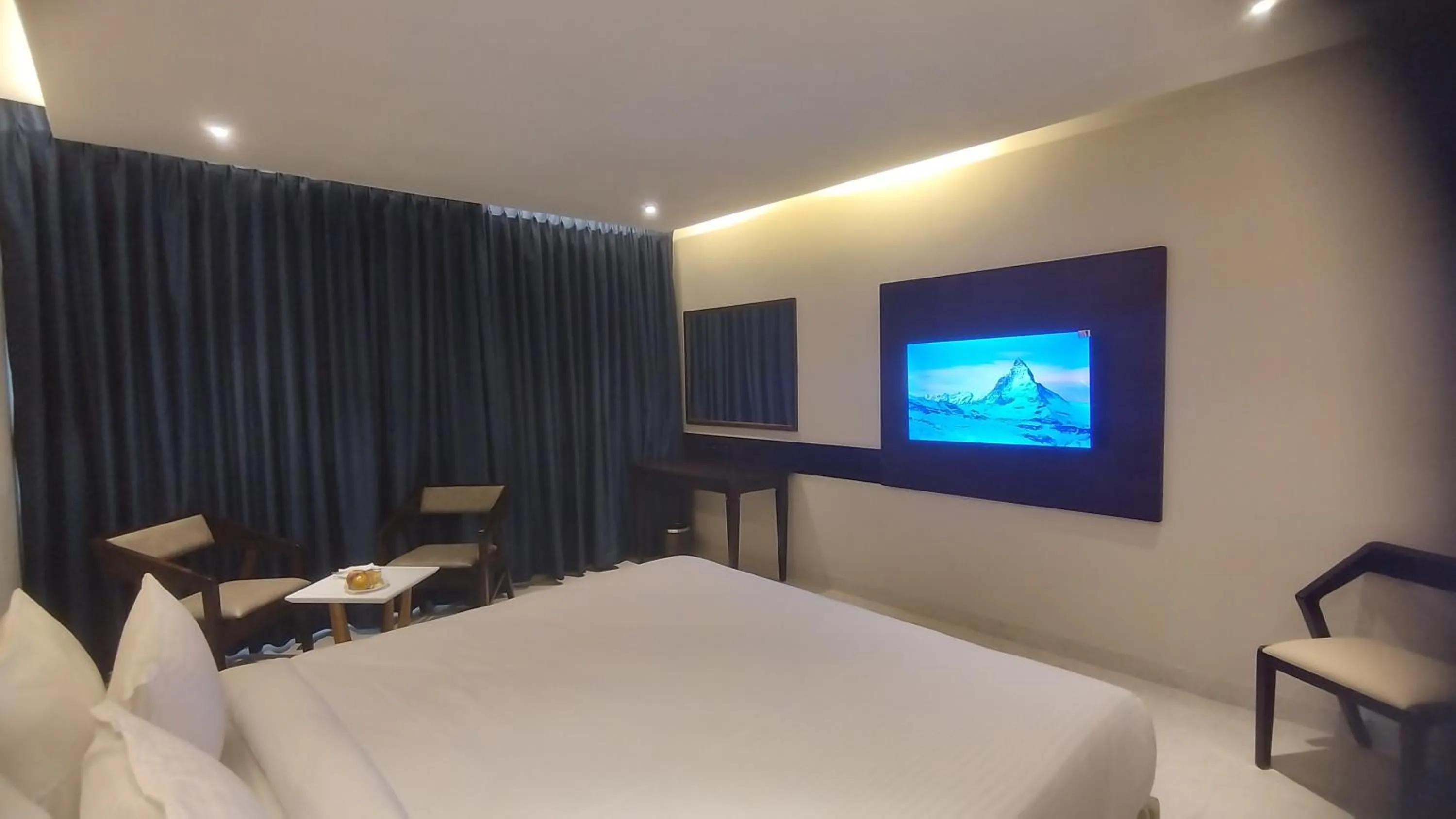 Bed in Mayur Belgaum Presidency Hotel & Spa