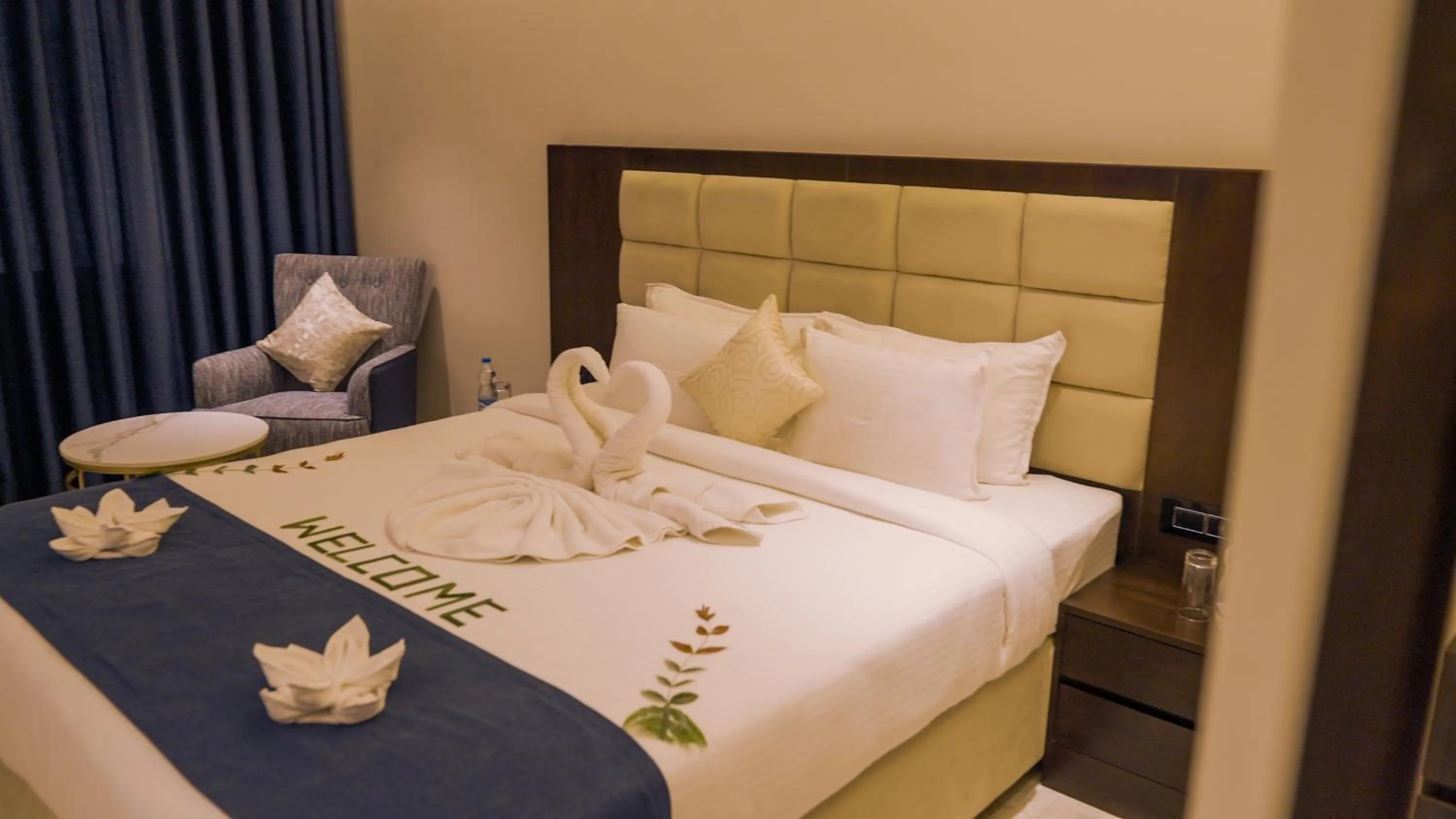 Bed in Mayur Belgaum Presidency Hotel & Spa