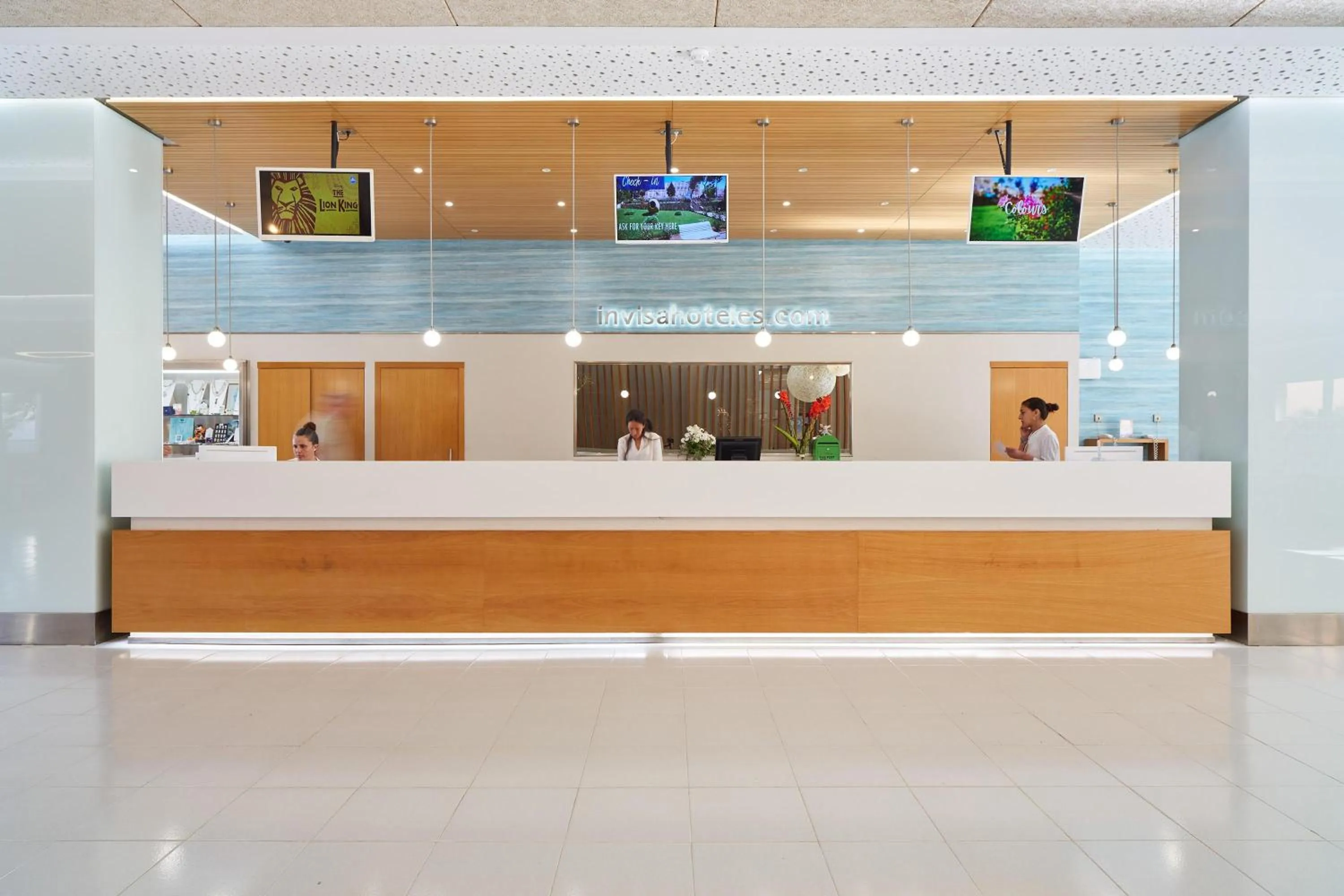 Lobby or reception in Invisa Hotel Club Cala Blanca