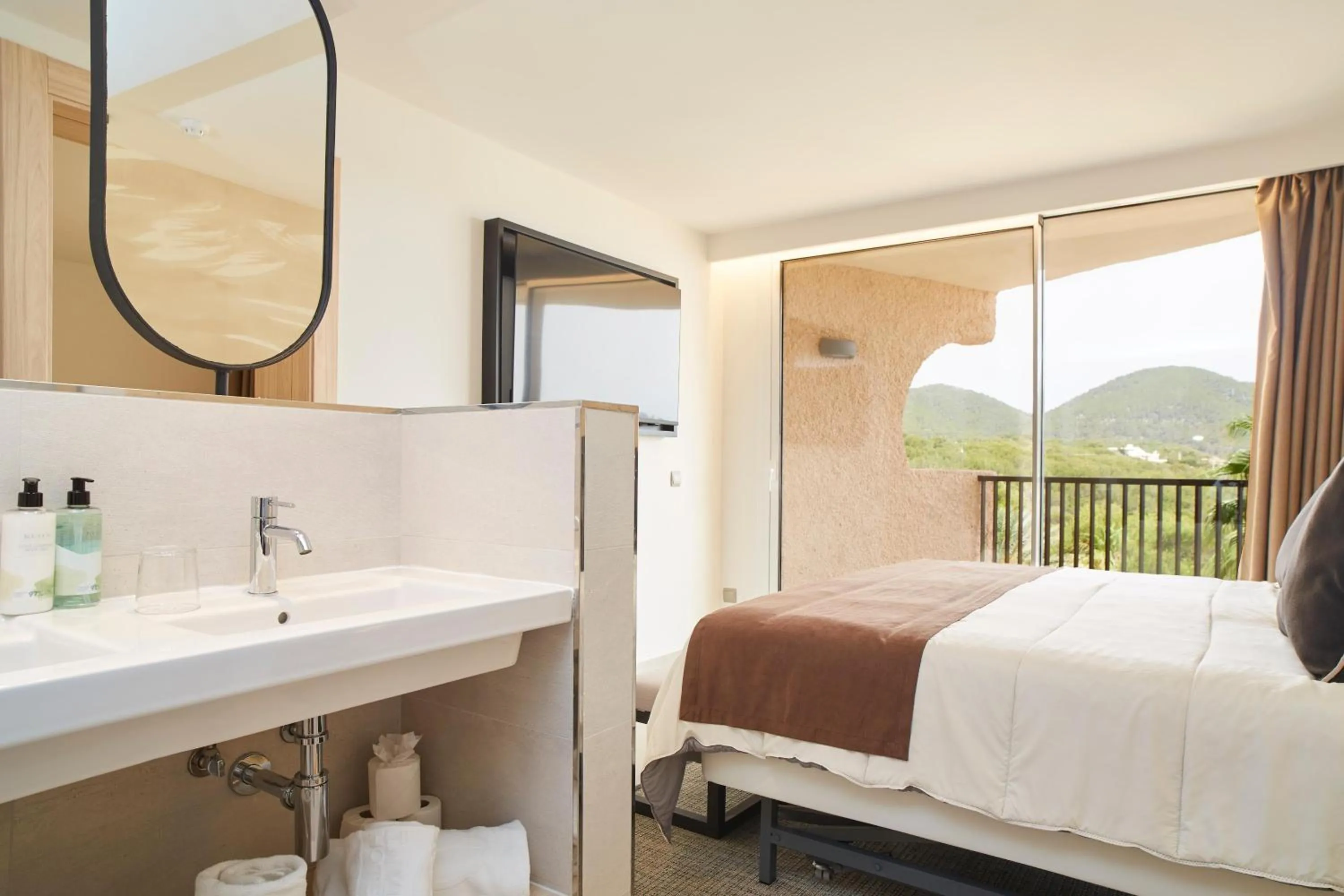 Photo of the whole room, Bed in Invisa Hotel Club Cala Blanca